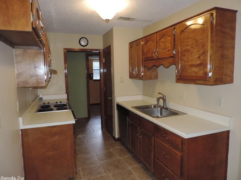 DIAMOND POINTE - Residential