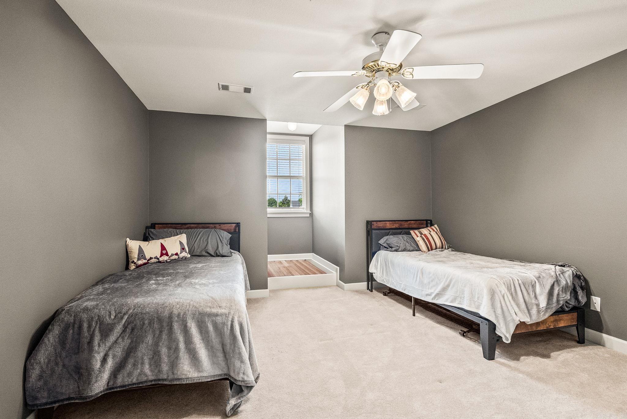 WOODLAND SPRINGS - Residential