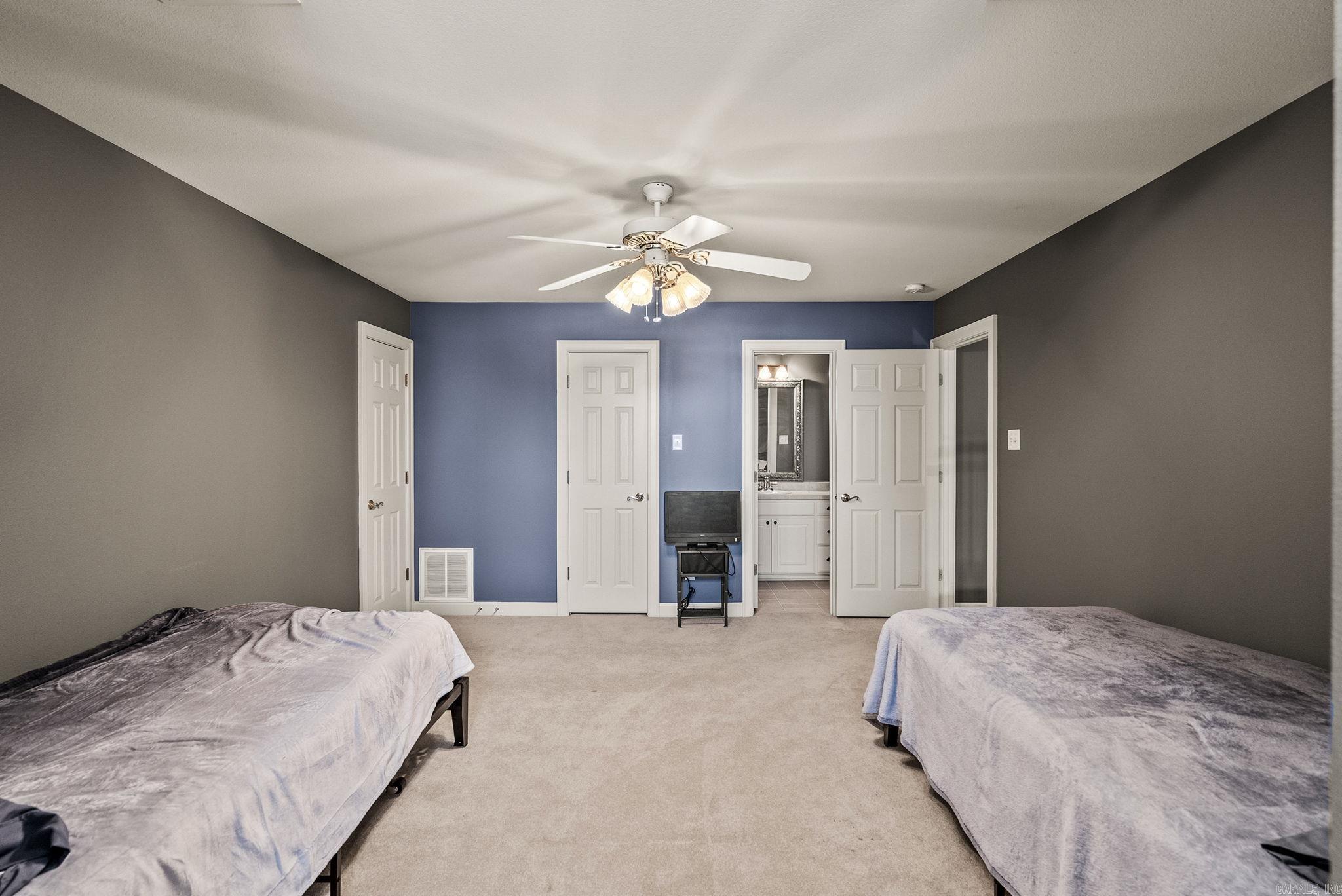 WOODLAND SPRINGS - Residential
