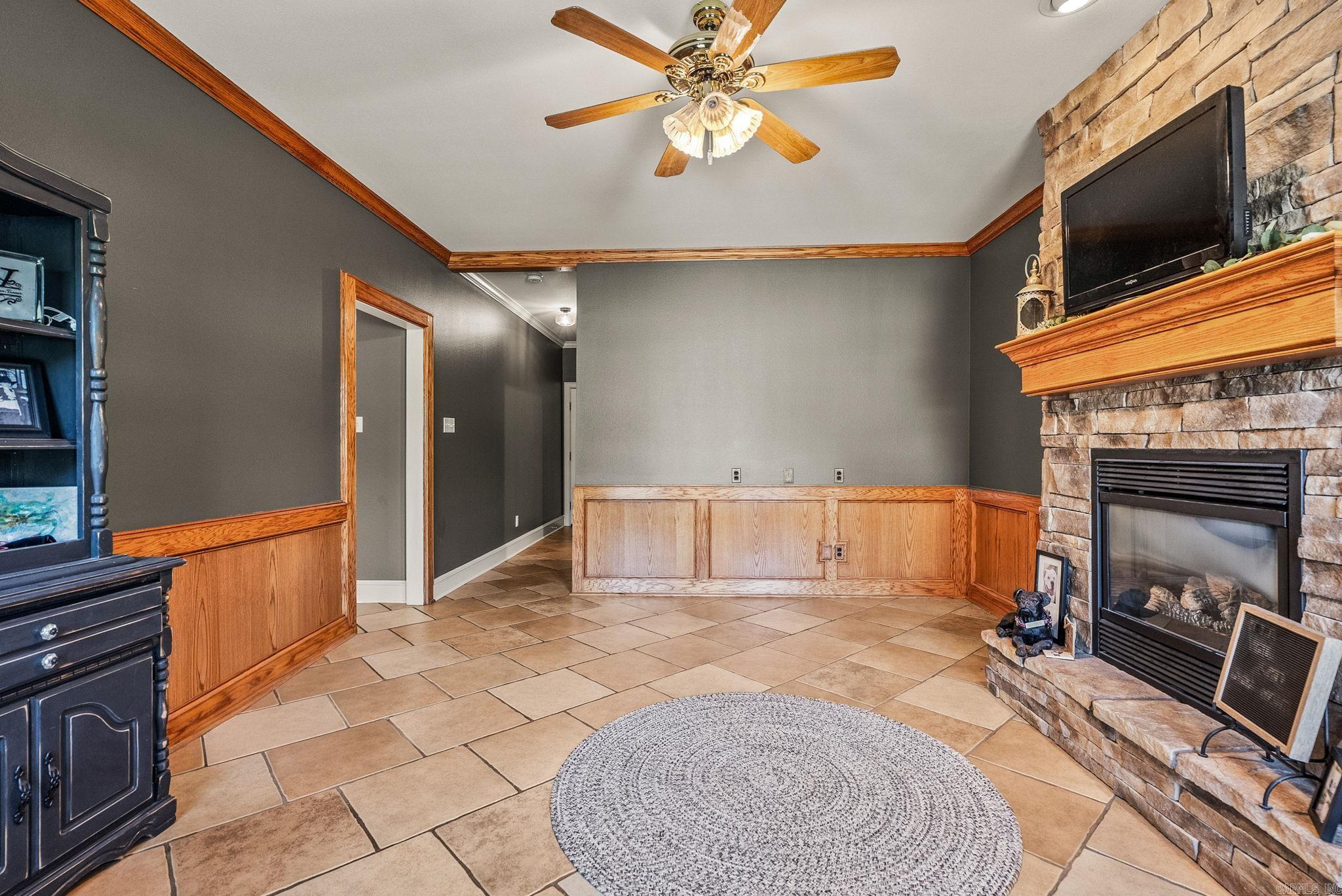 WOODLAND SPRINGS - Residential