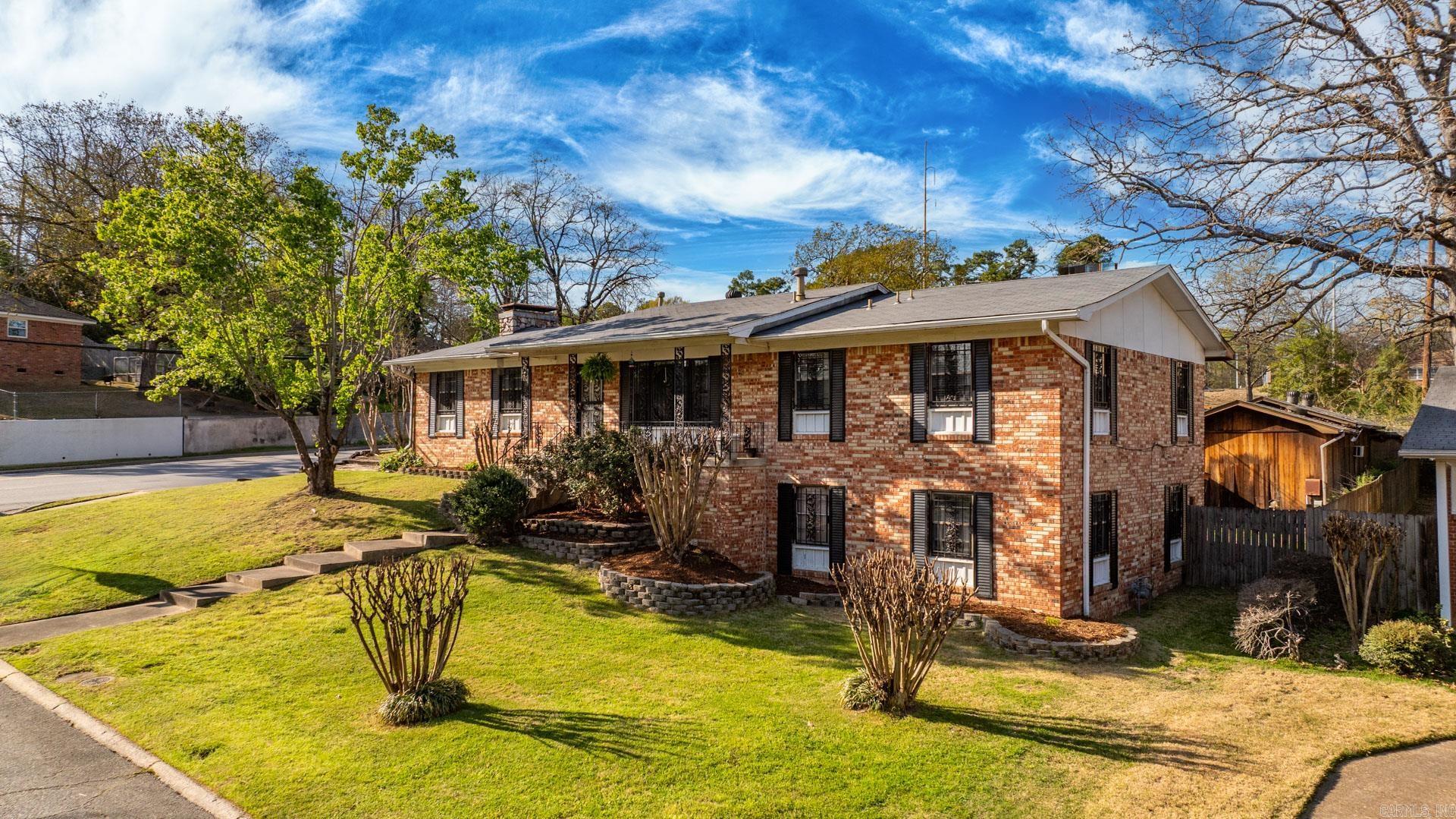 BRIARWOOD - Residential