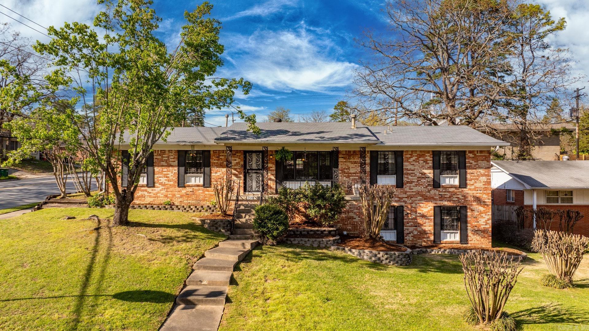 BRIARWOOD - Residential