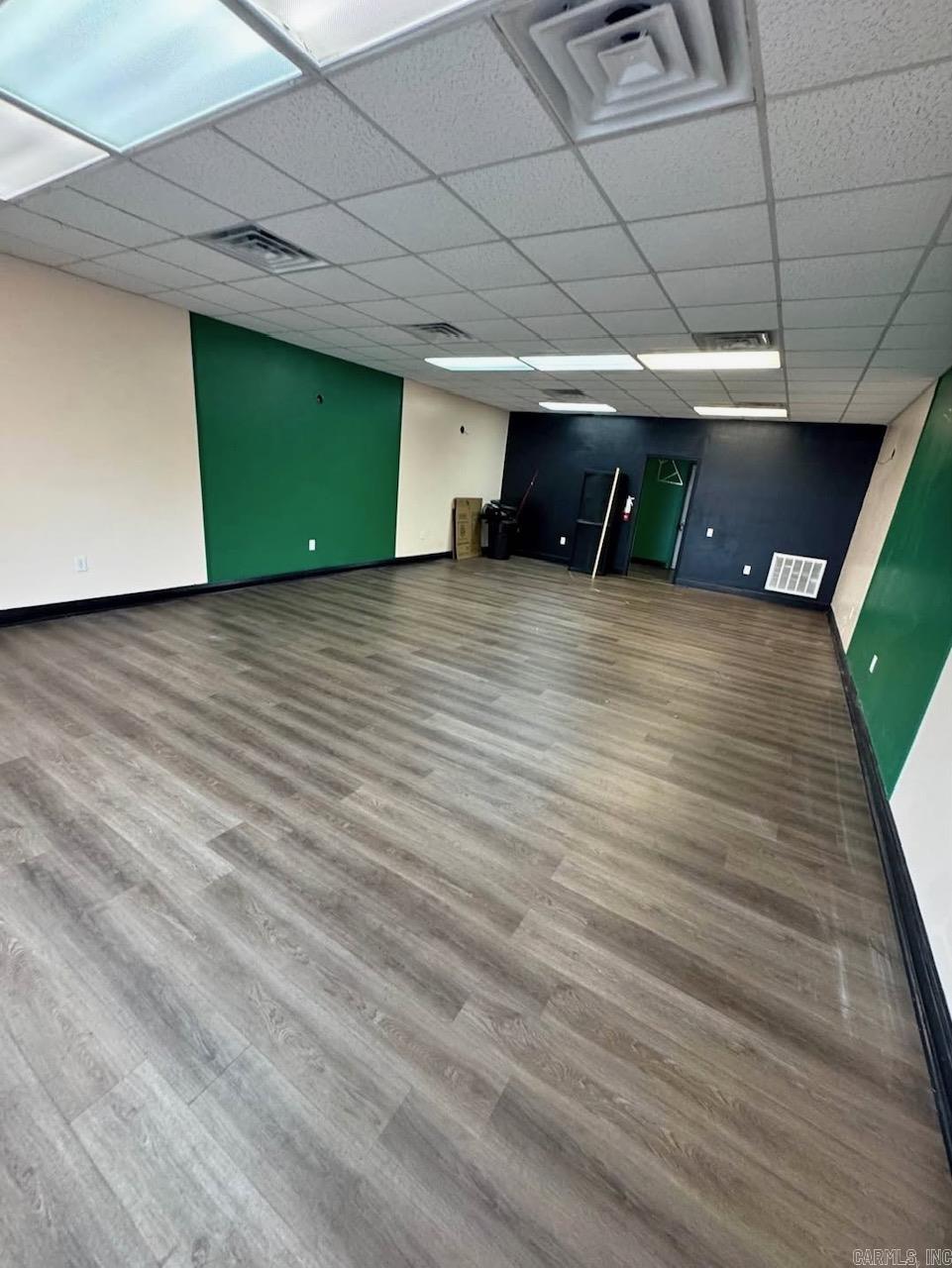 1N-13-27 - Residential Lease