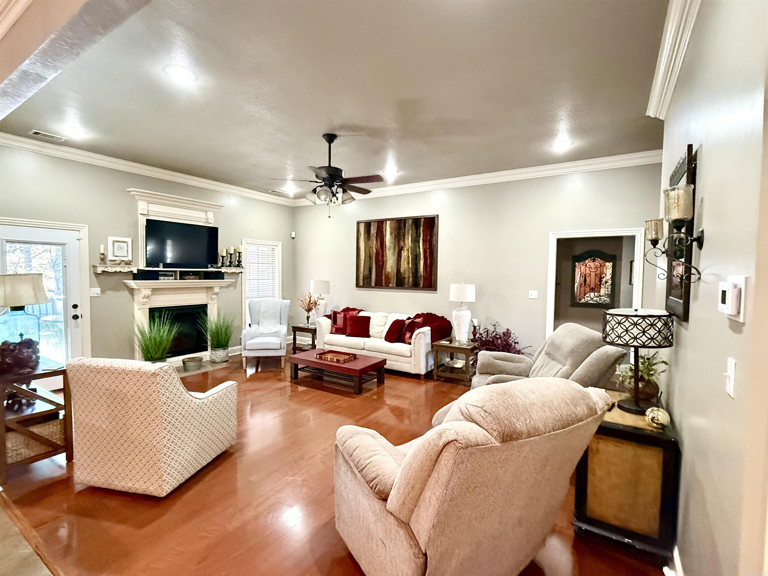 MADISON ESTATES - Residential