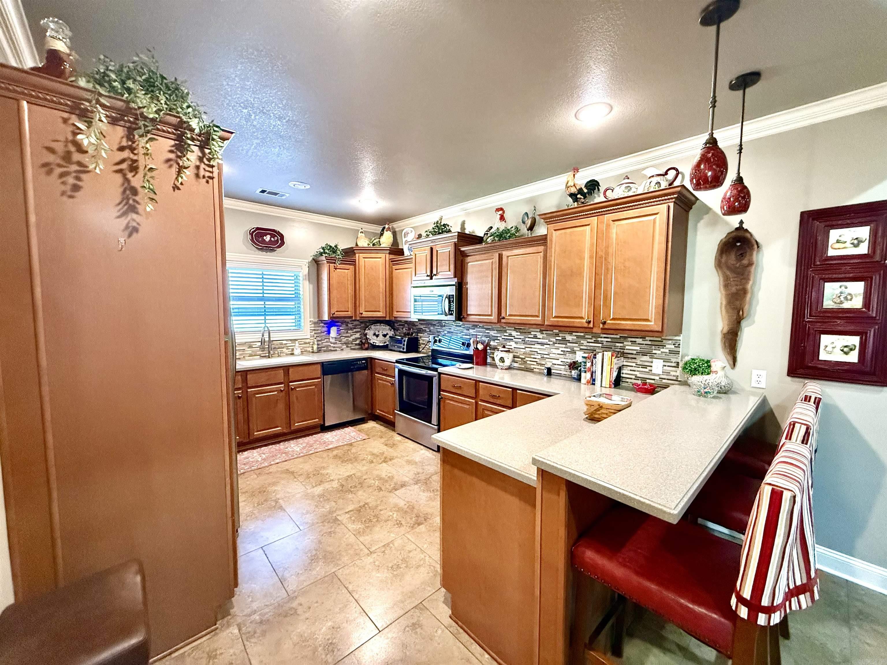 MADISON ESTATES - Residential