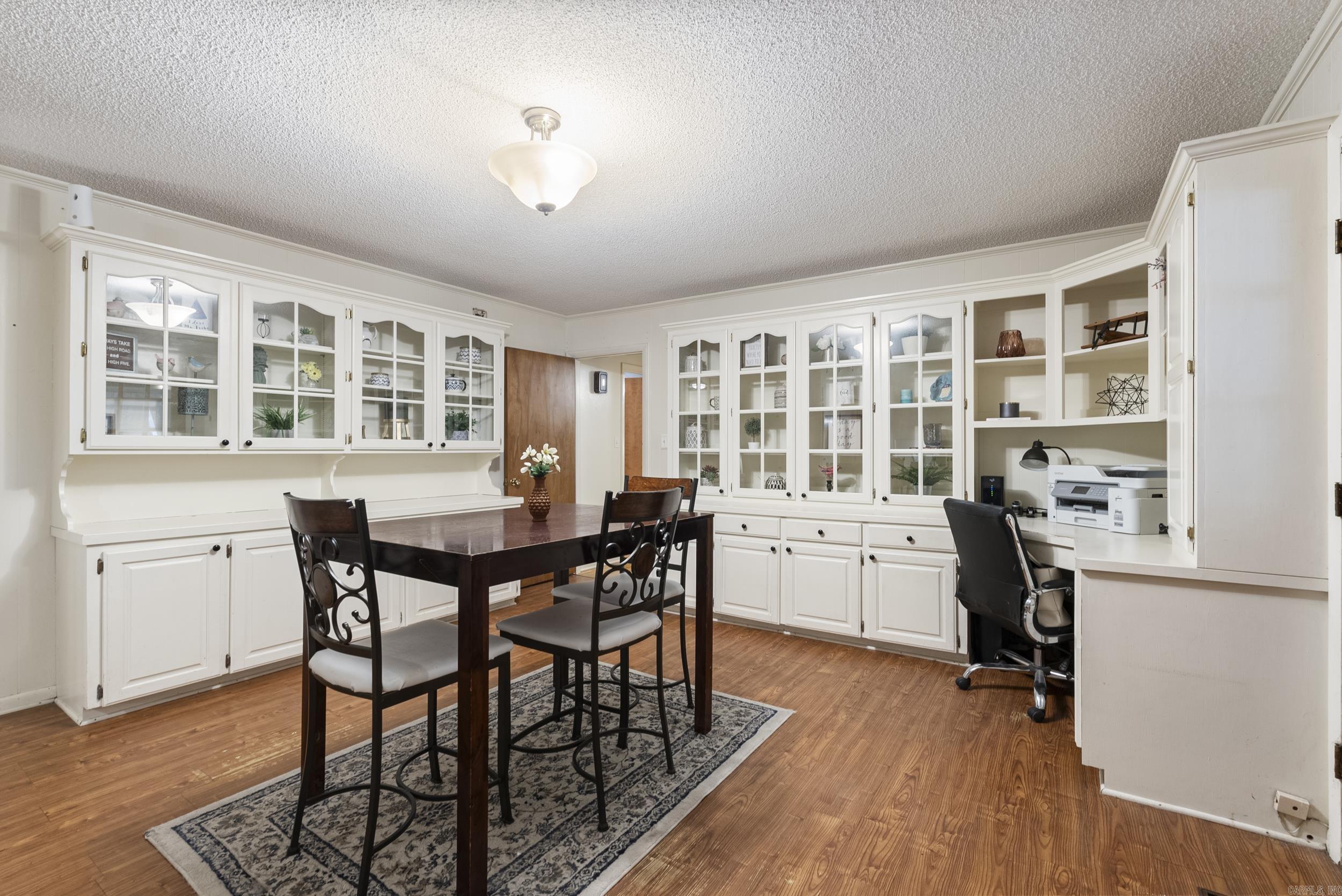 LYNNWOOD ACRES - Residential