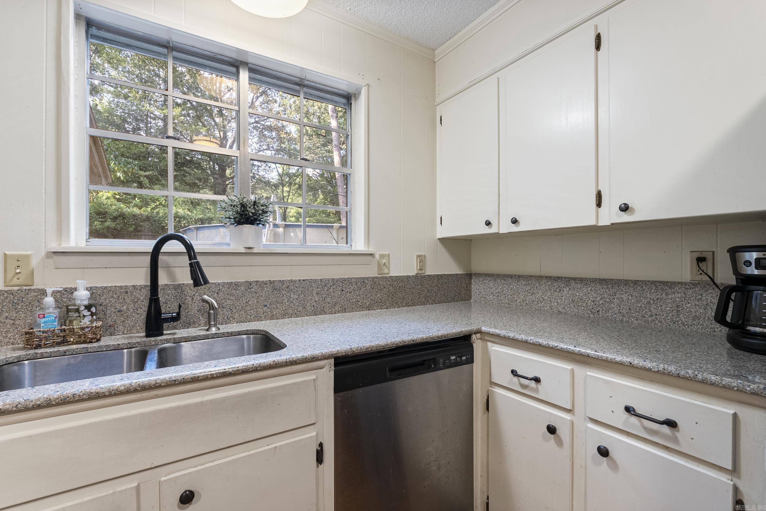 LYNNWOOD ACRES - Residential