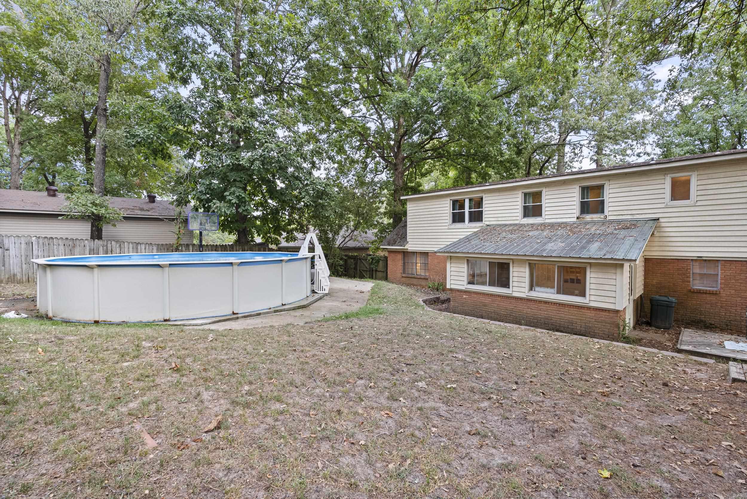 LYNNWOOD ACRES - Residential