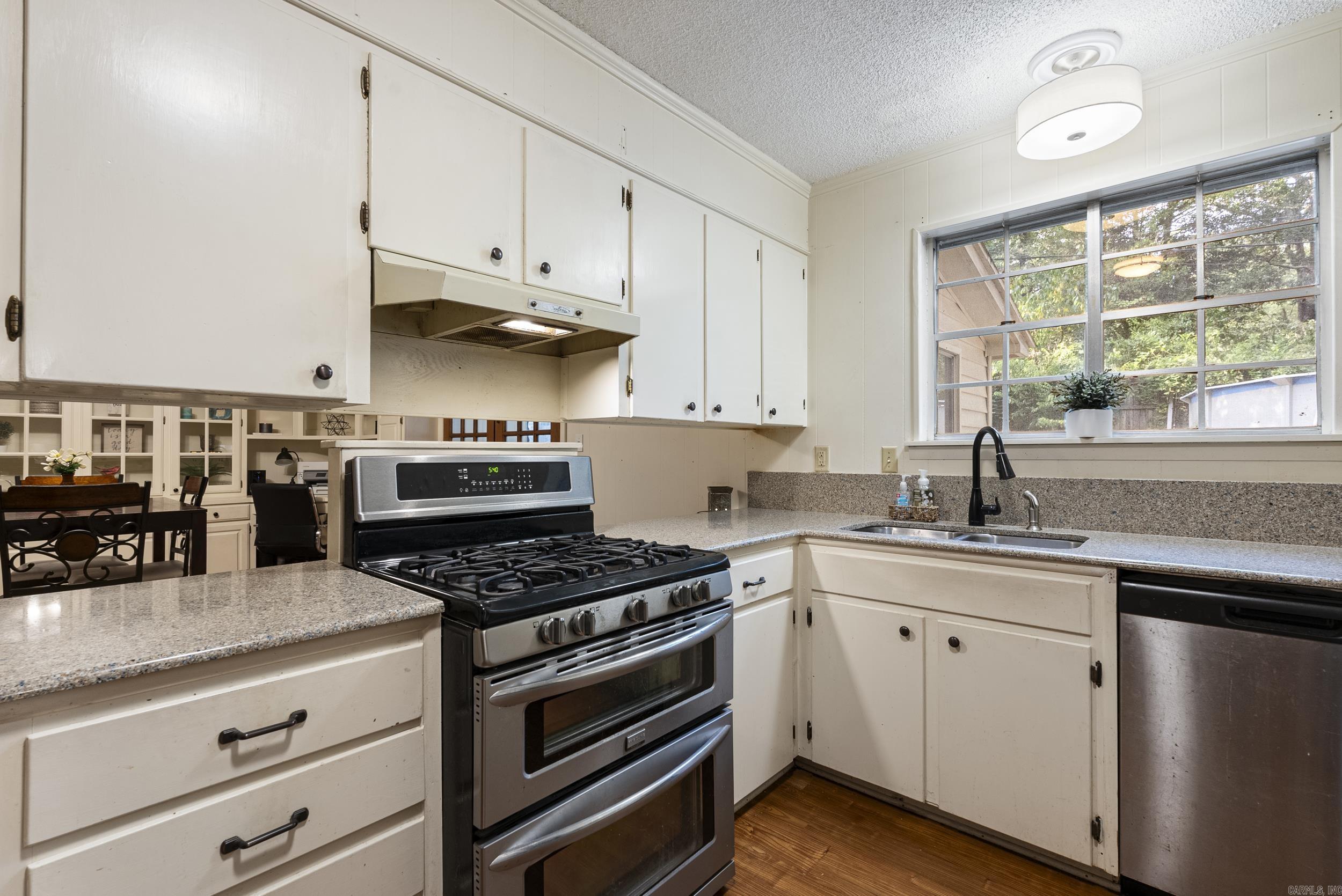 LYNNWOOD ACRES - Residential