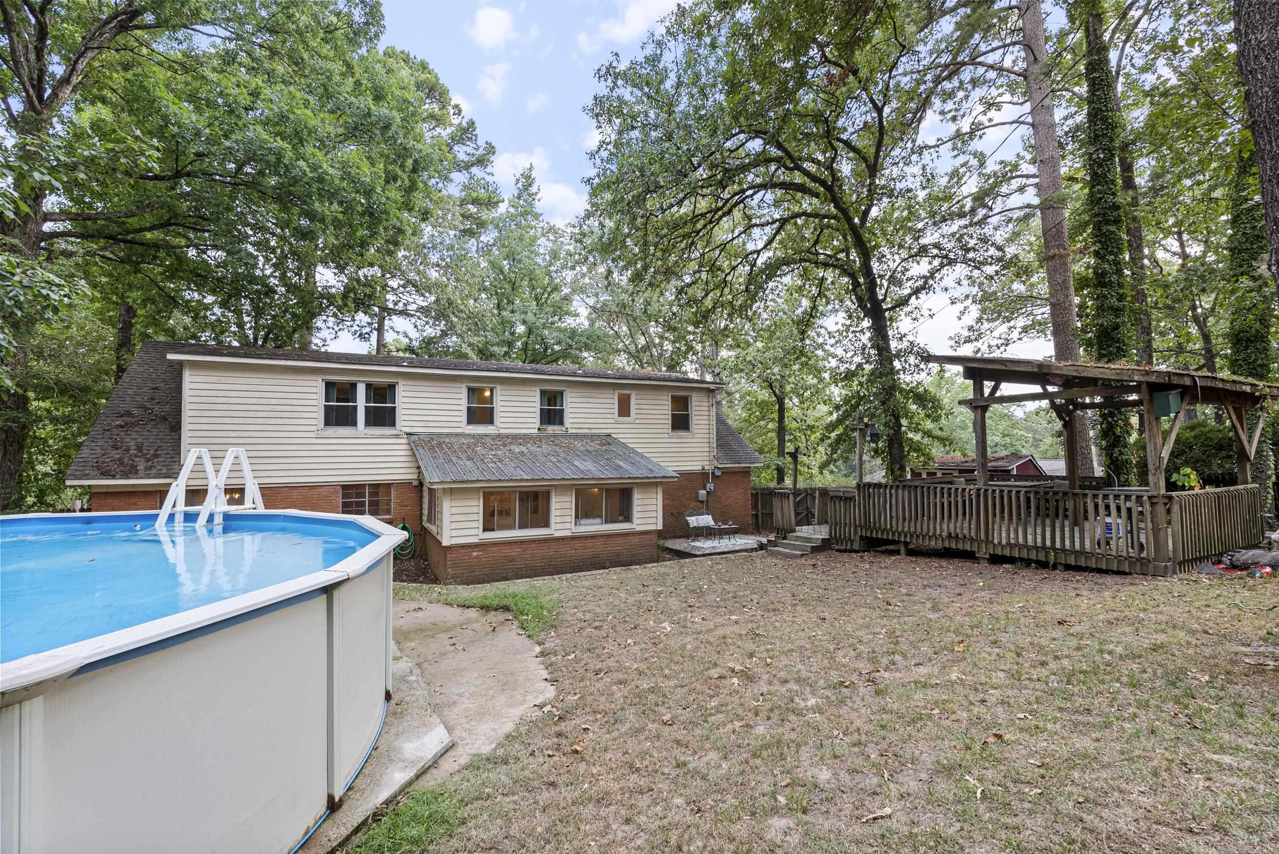 LYNNWOOD ACRES - Residential