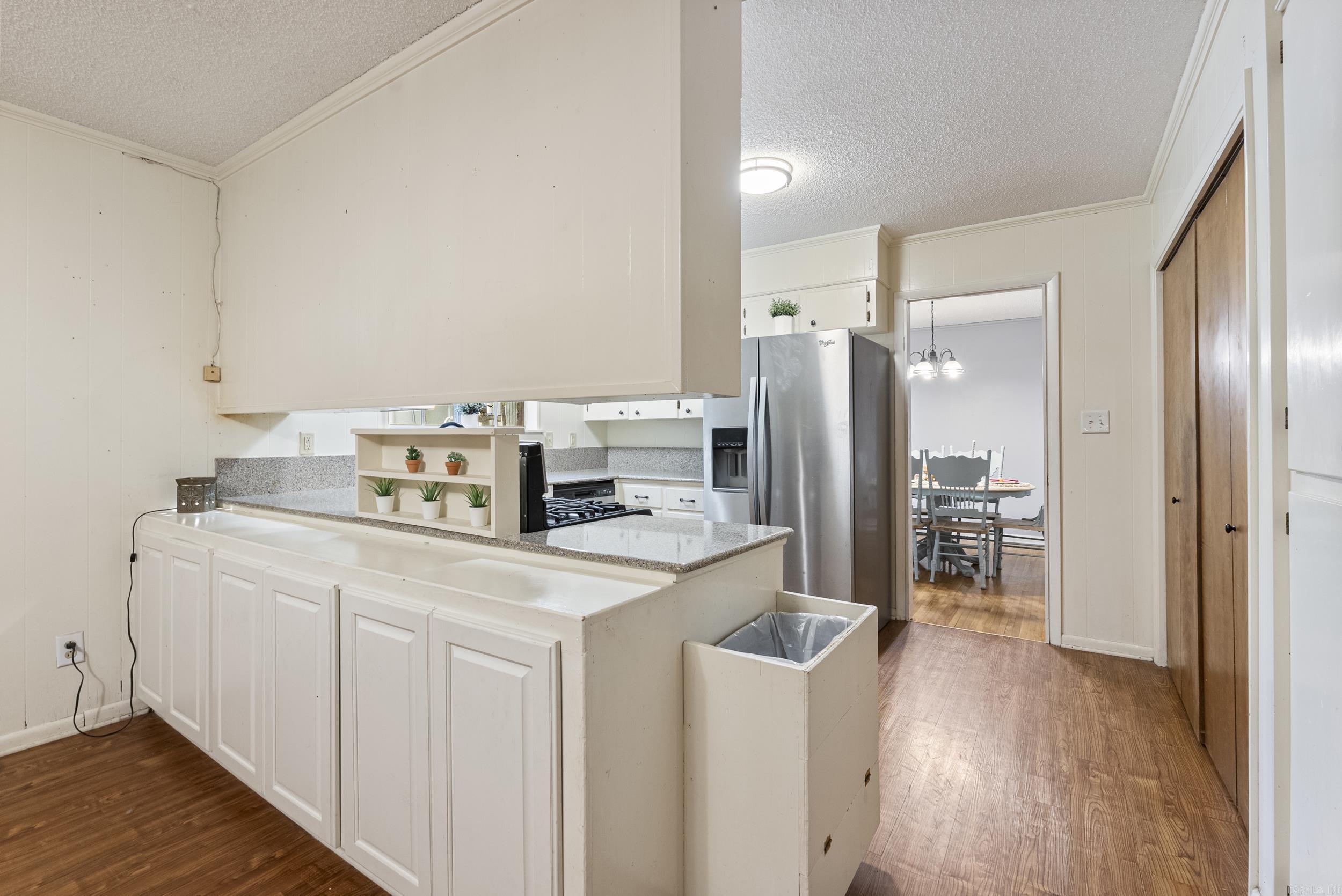 LYNNWOOD ACRES - Residential