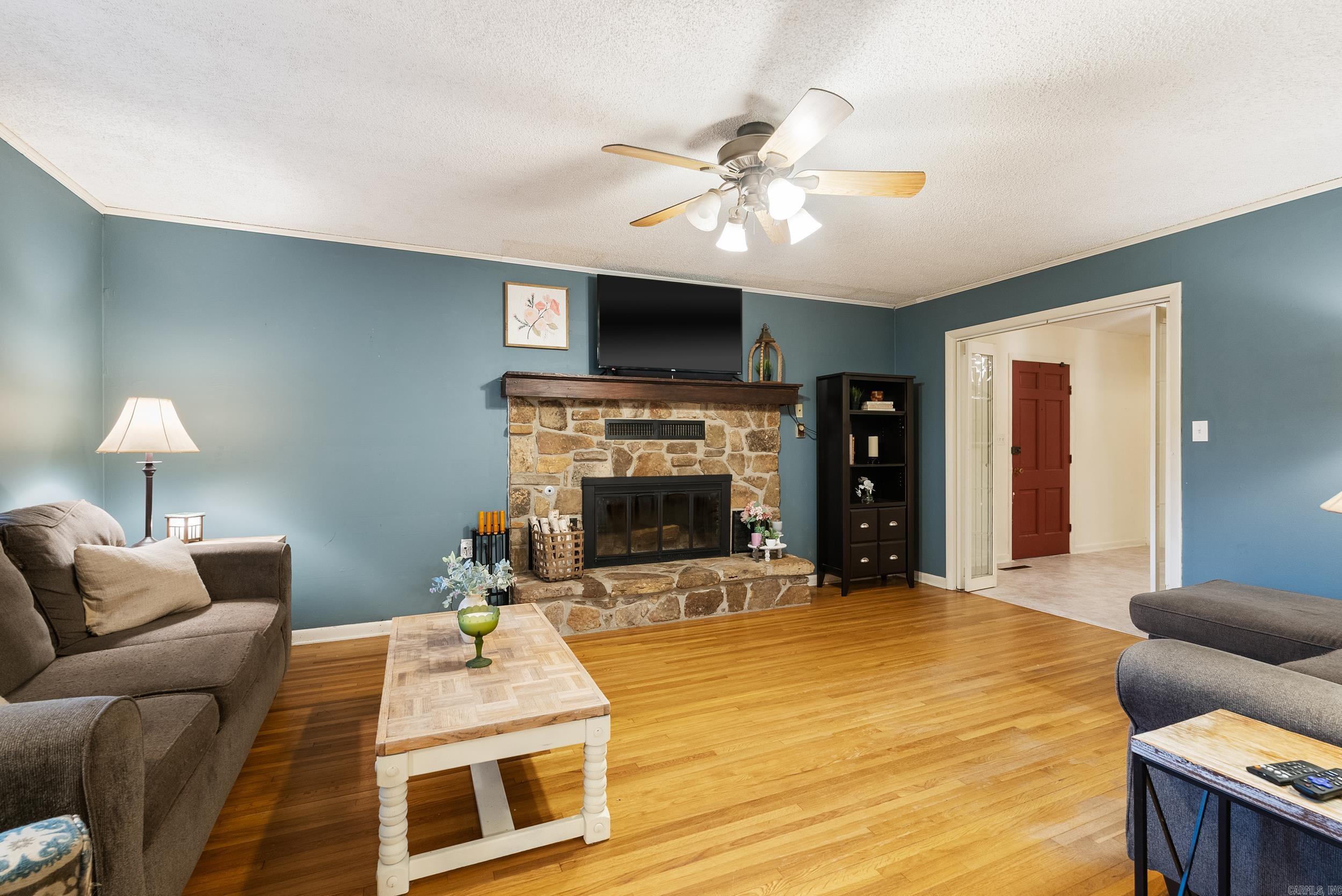 LYNNWOOD ACRES - Residential