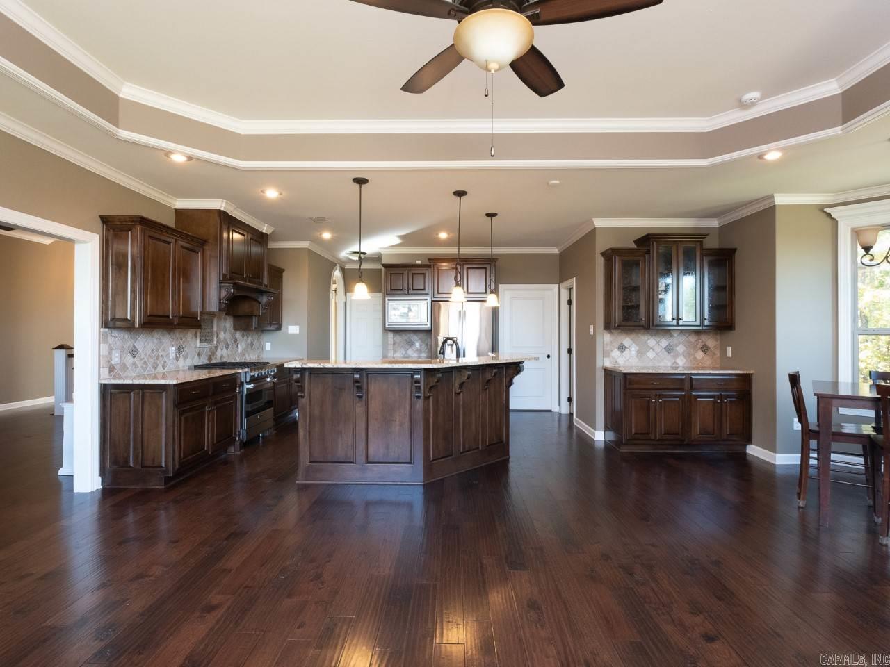 MAJESTIC POINTE - Residential