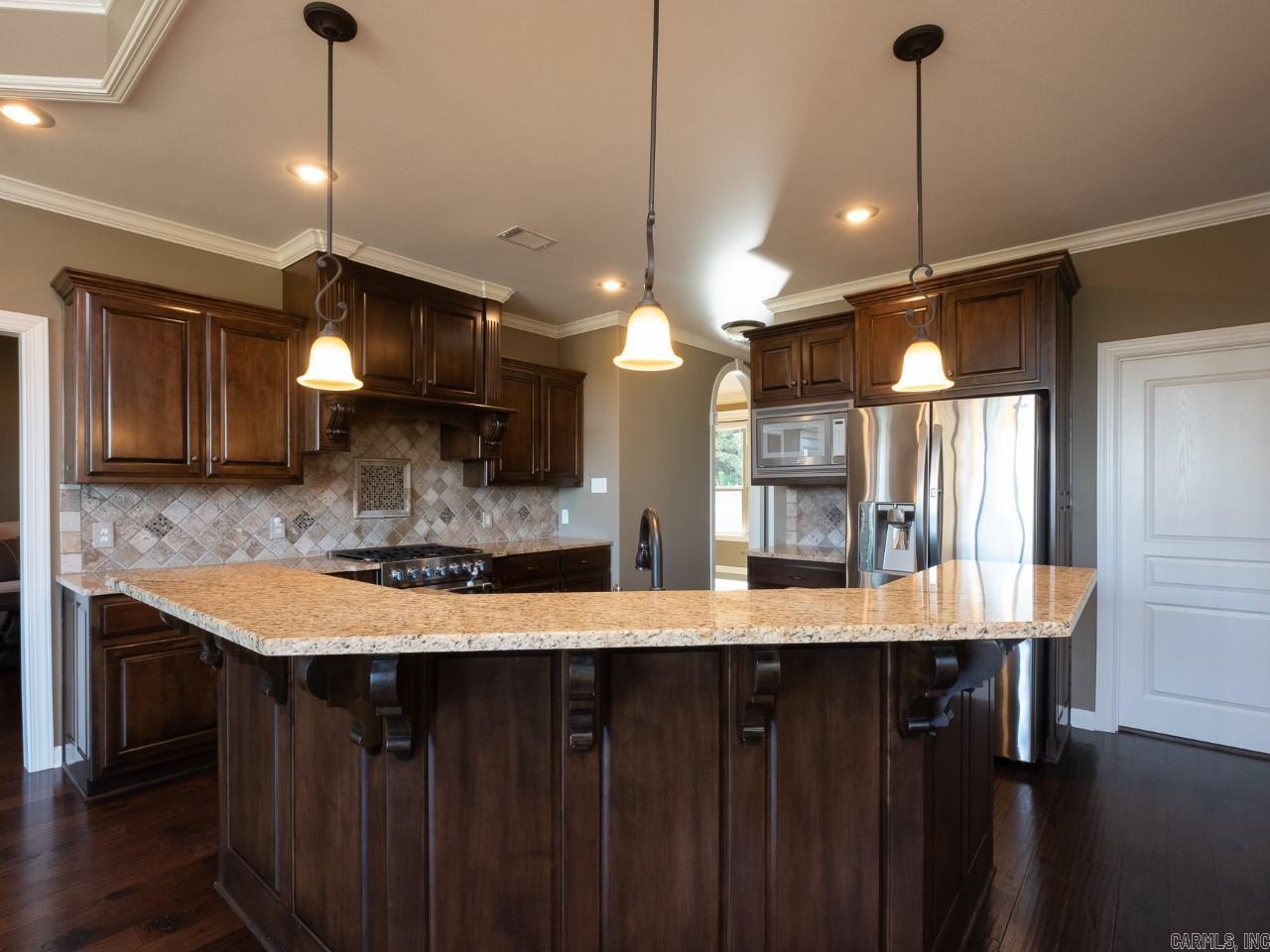 MAJESTIC POINTE - Residential