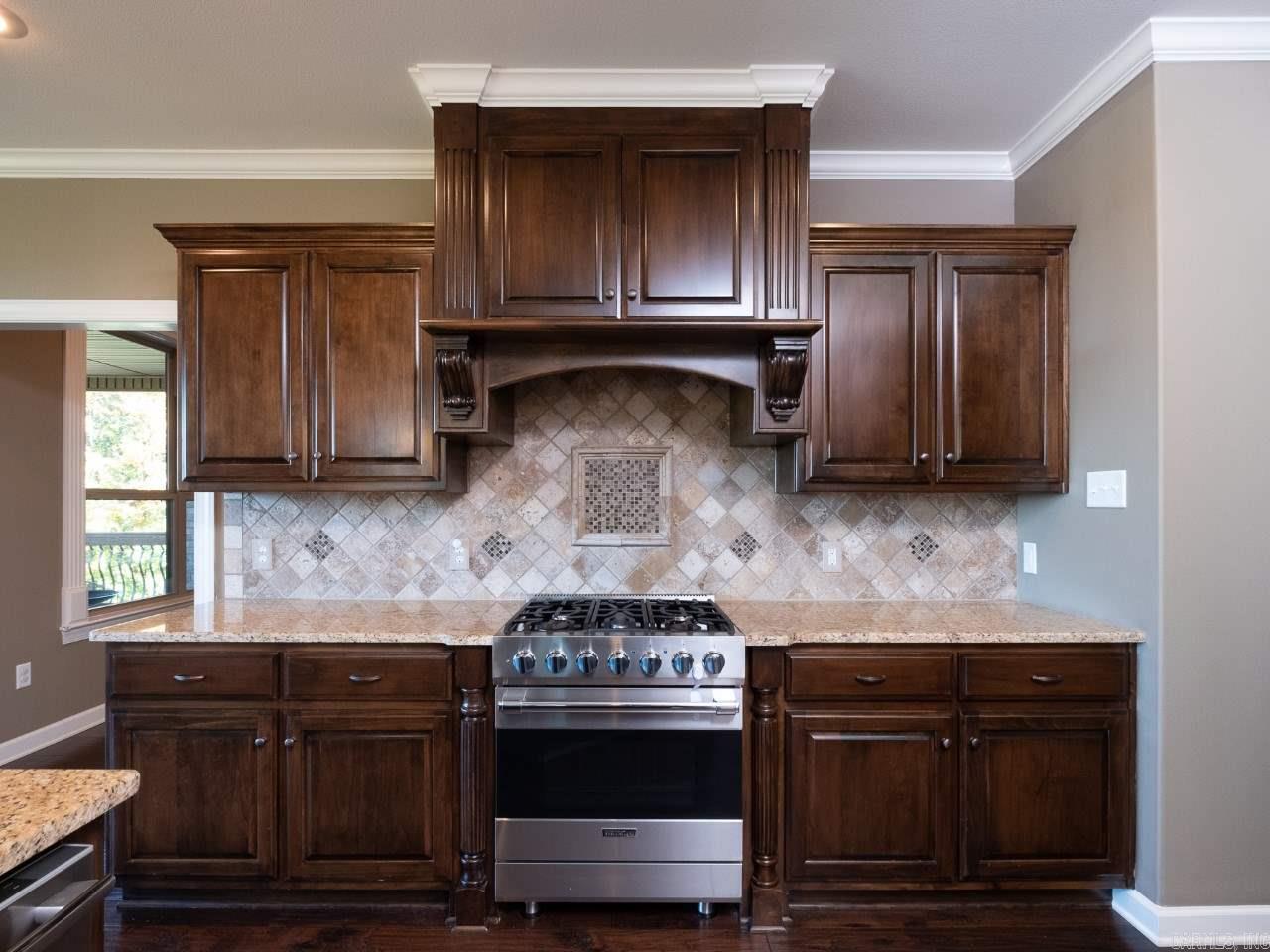 MAJESTIC POINTE - Residential