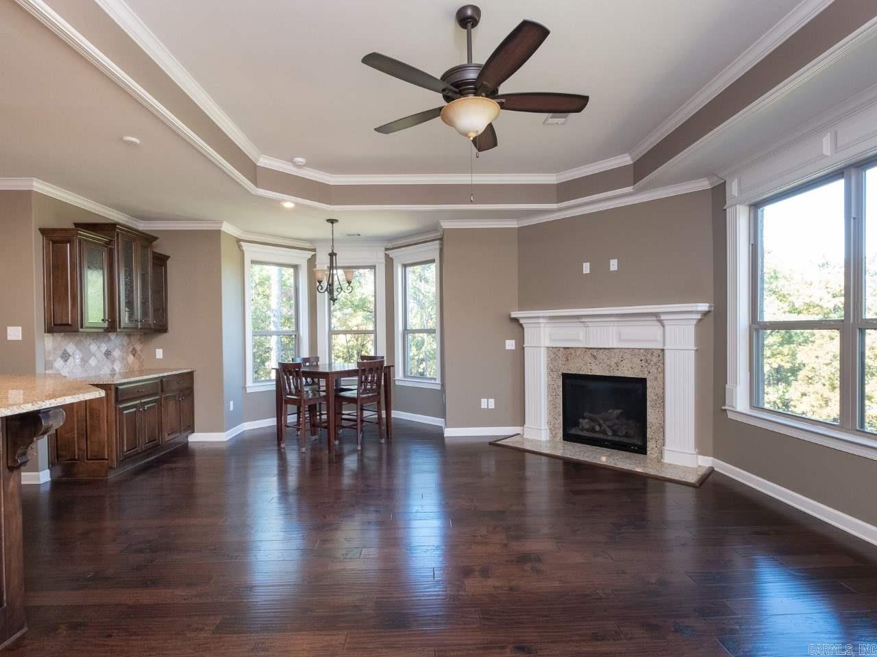 MAJESTIC POINTE - Residential