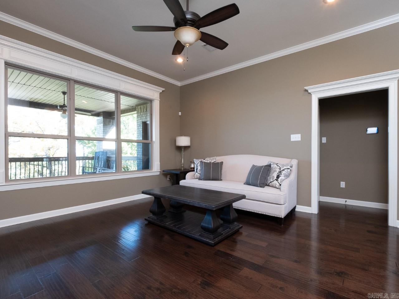 MAJESTIC POINTE - Residential