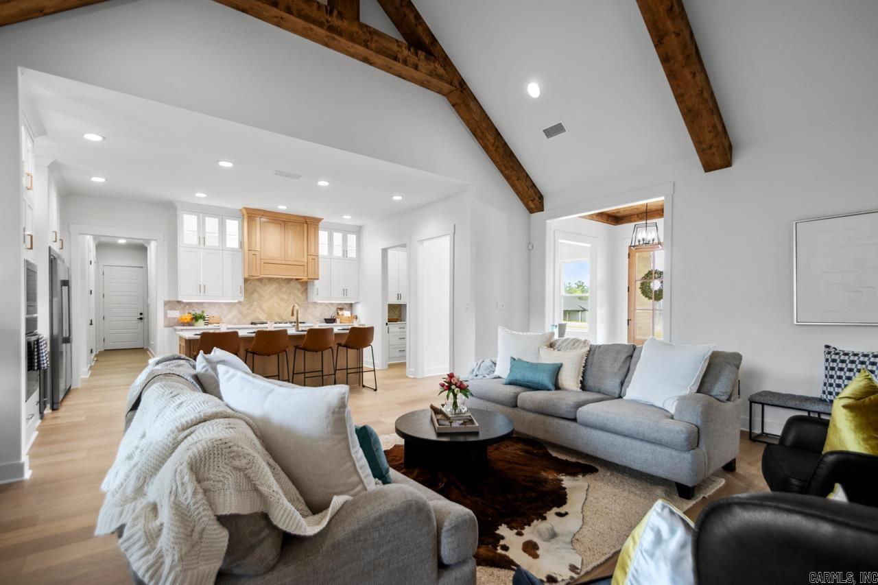 MEADOWLARKE ESTATES - Residential