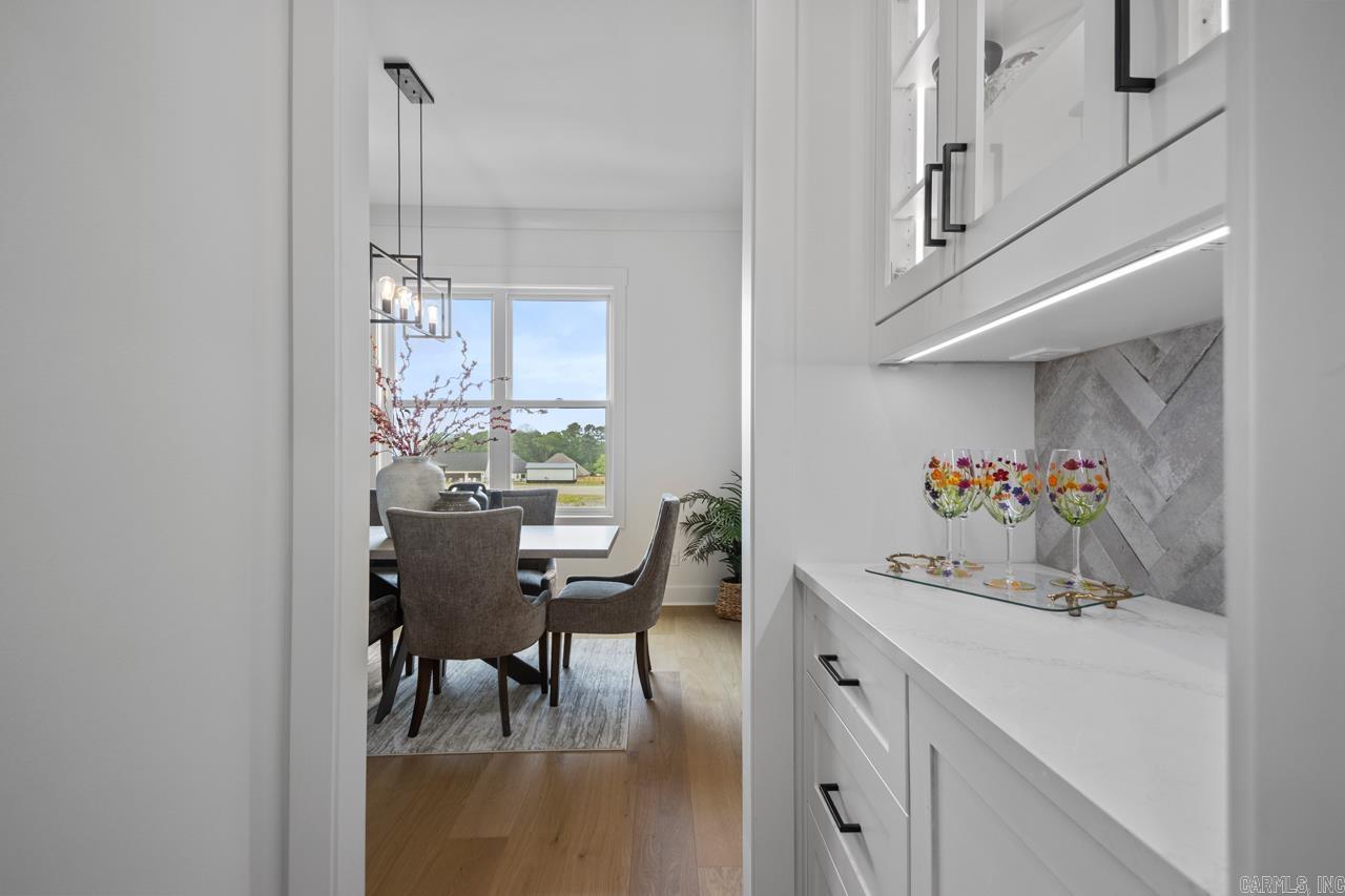 MEADOWLARKE ESTATES - Residential