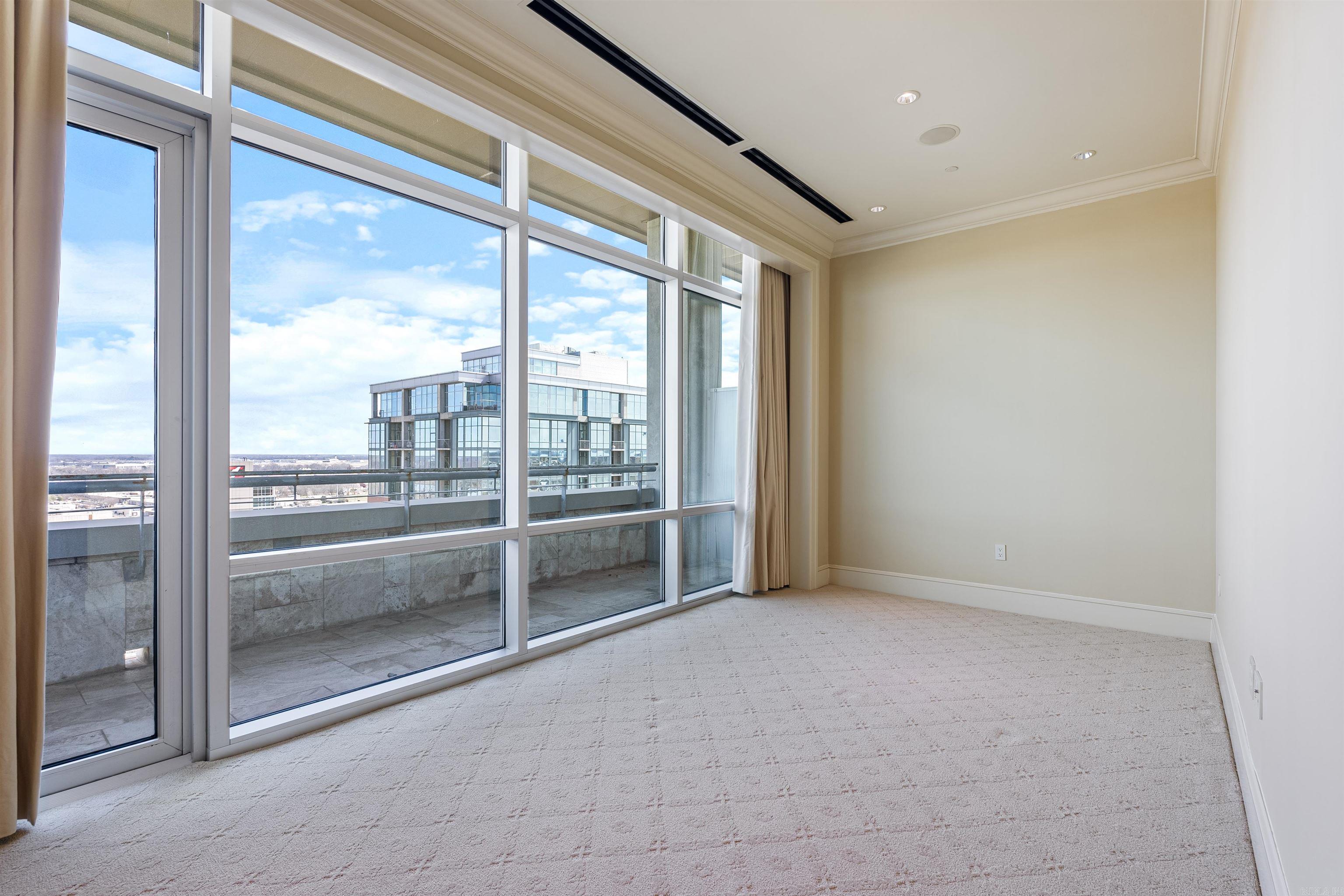 300 THIRD HPR - Residential