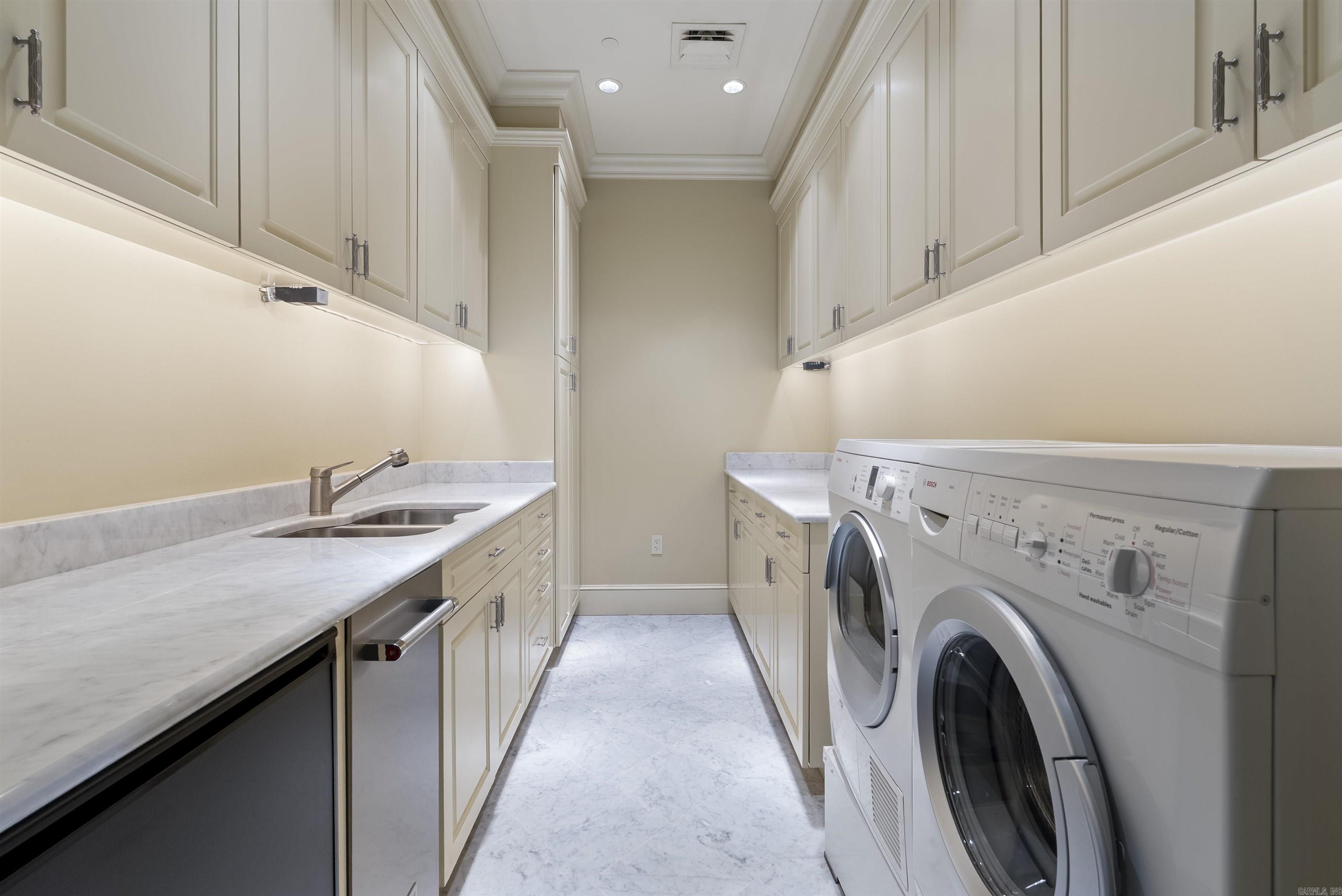 300 THIRD HPR - Residential