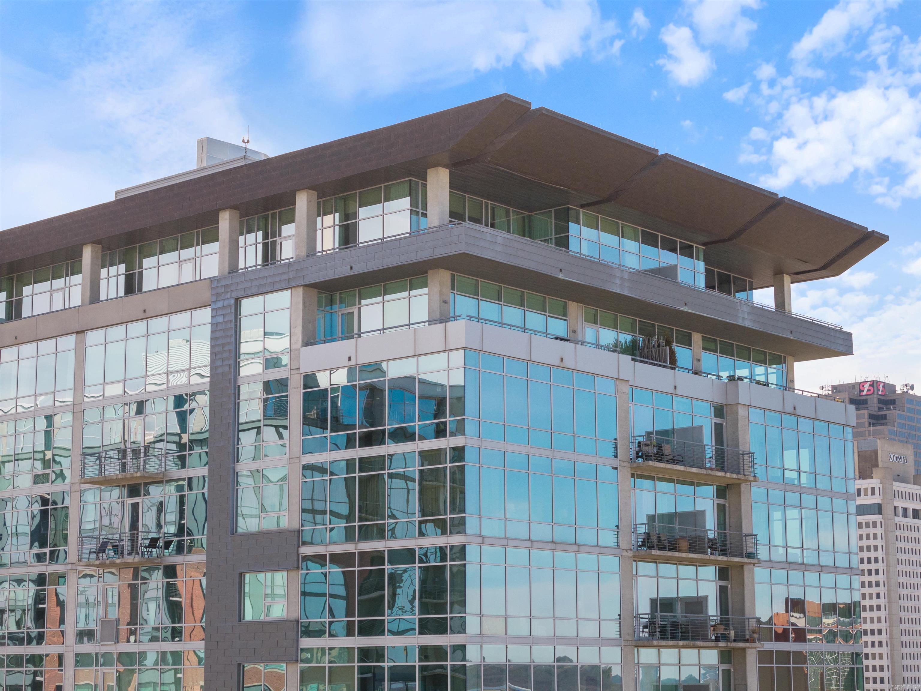 300 THIRD HPR - Residential
