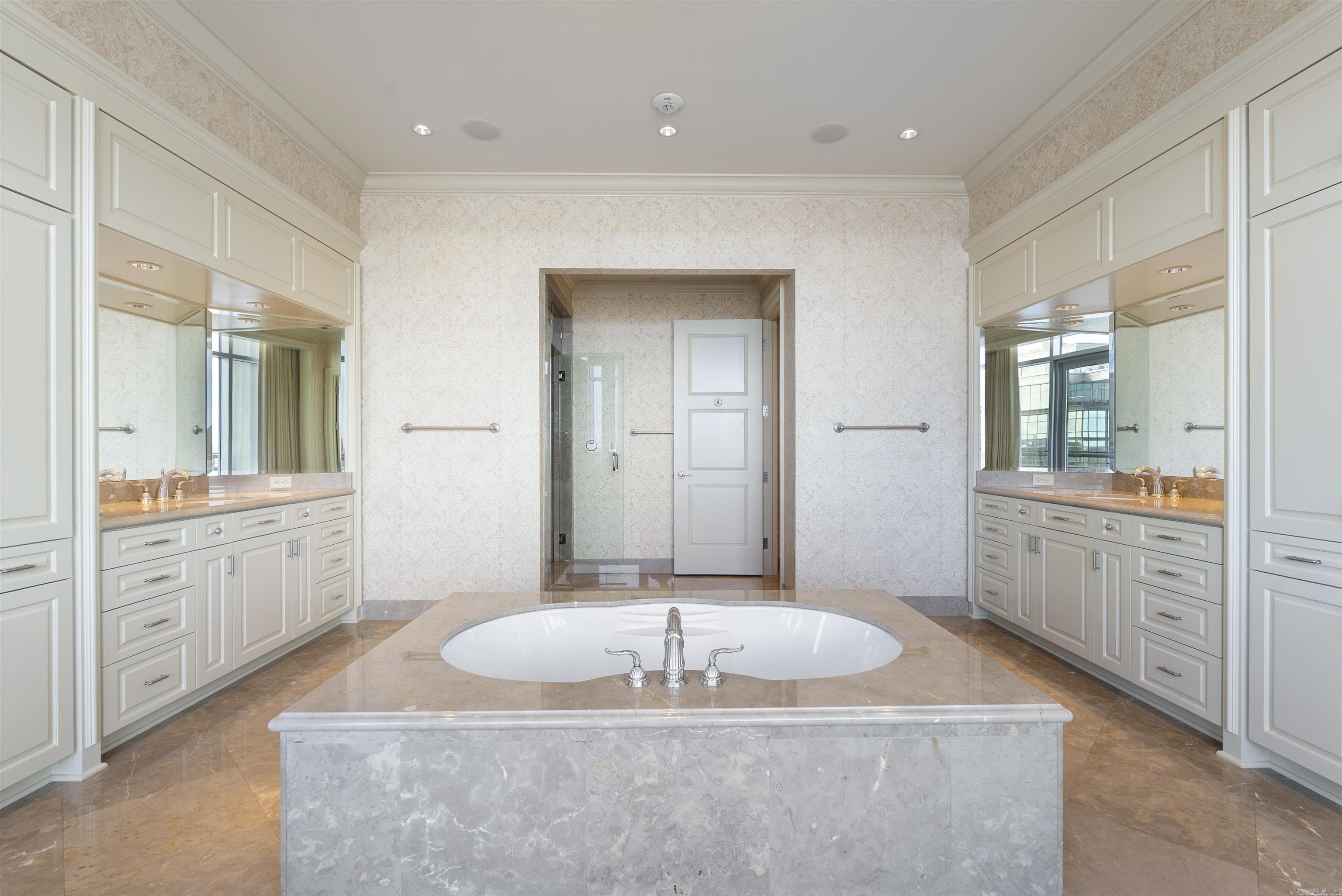300 THIRD HPR - Residential