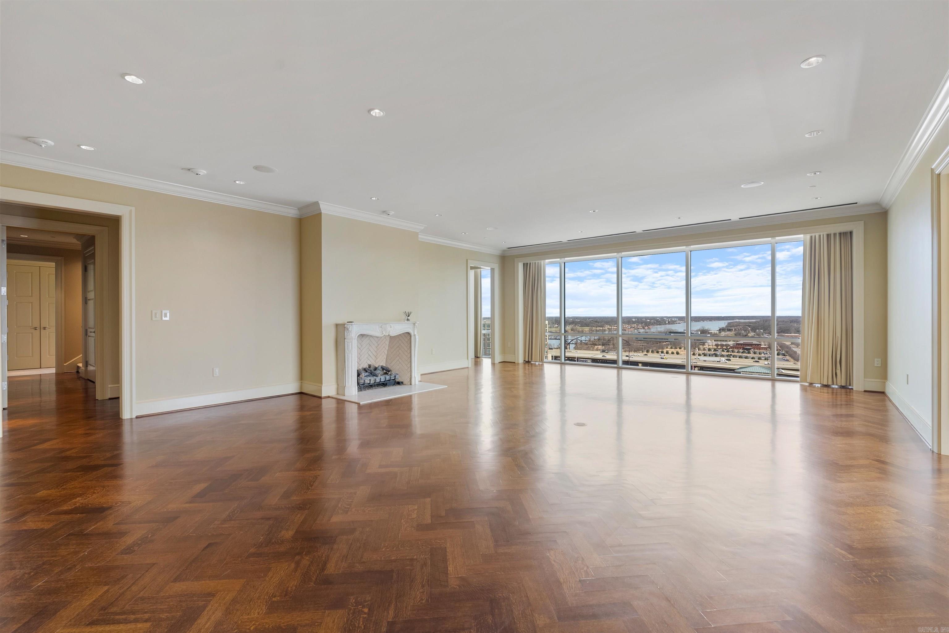 300 THIRD HPR - Residential