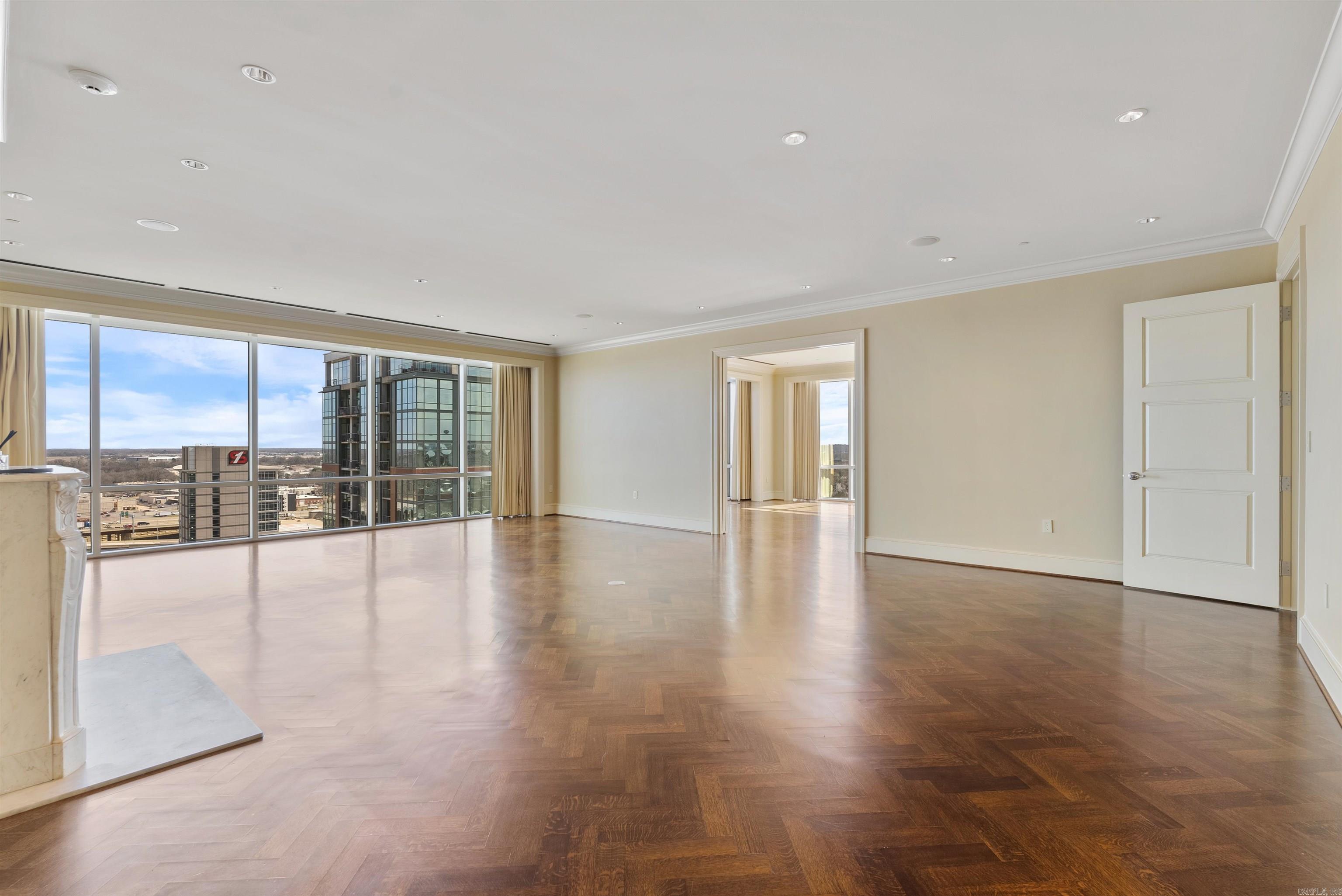 300 THIRD HPR - Residential