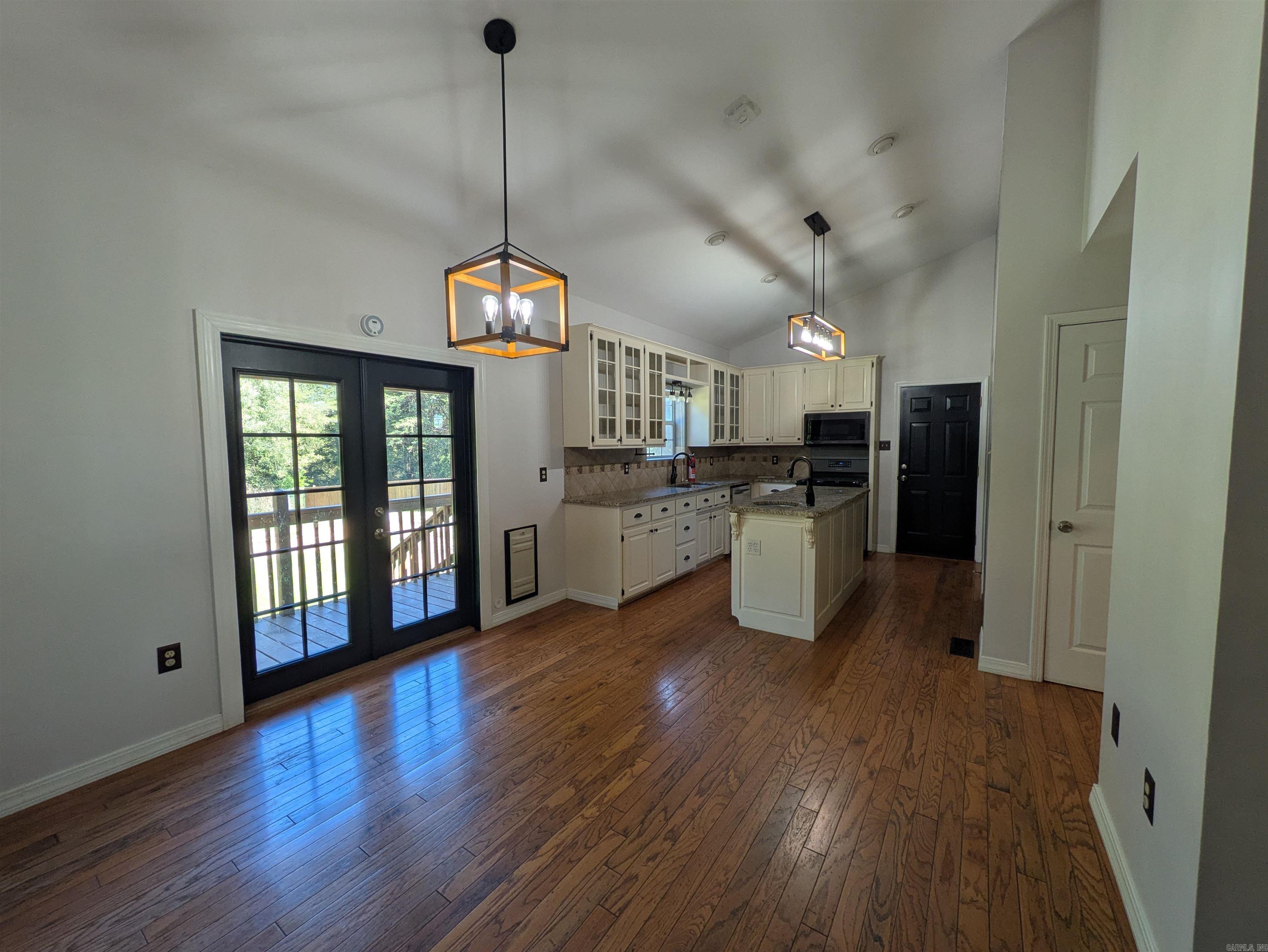 CEDAR HILLS - Residential