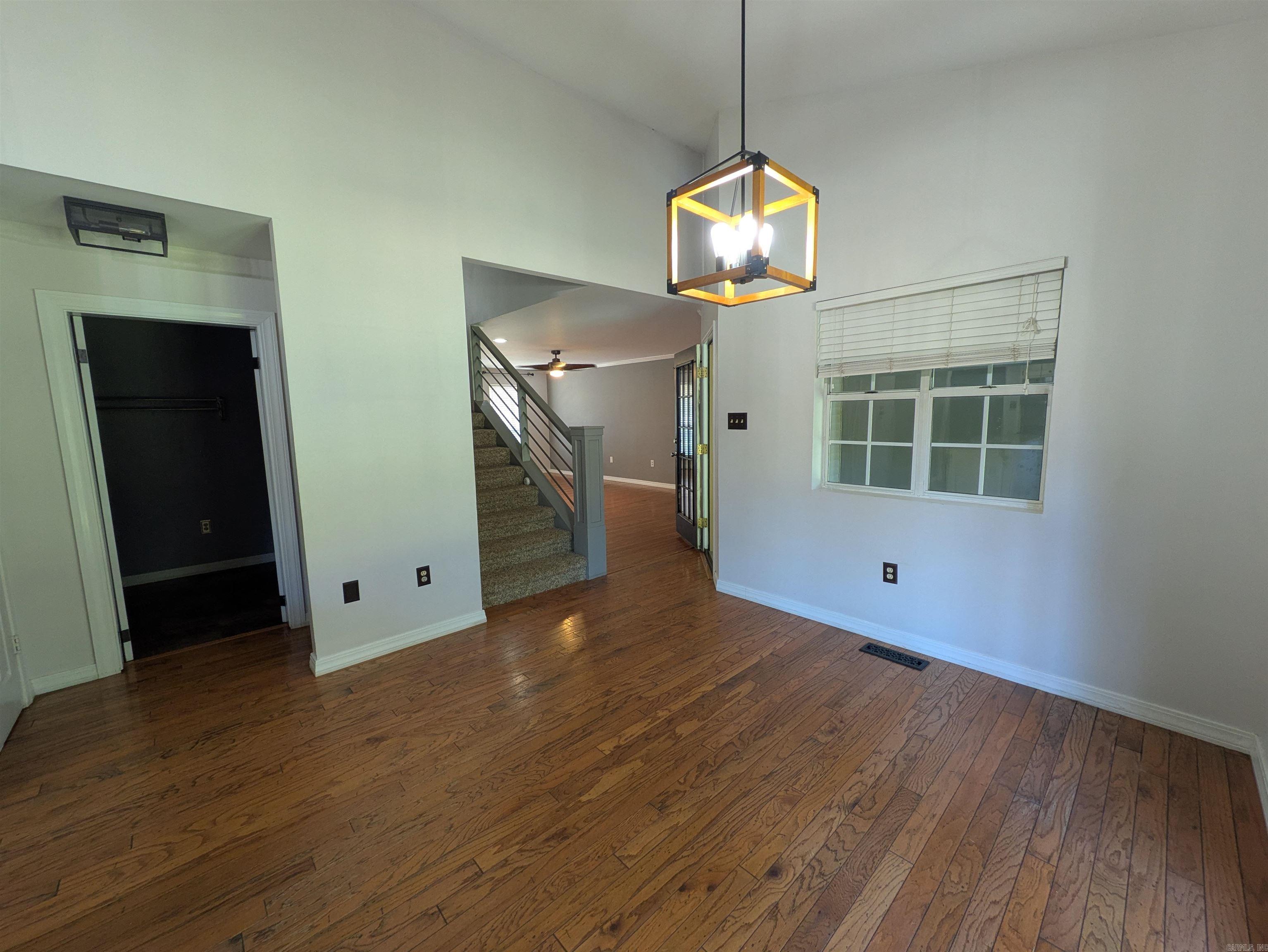 CEDAR HILLS - Residential