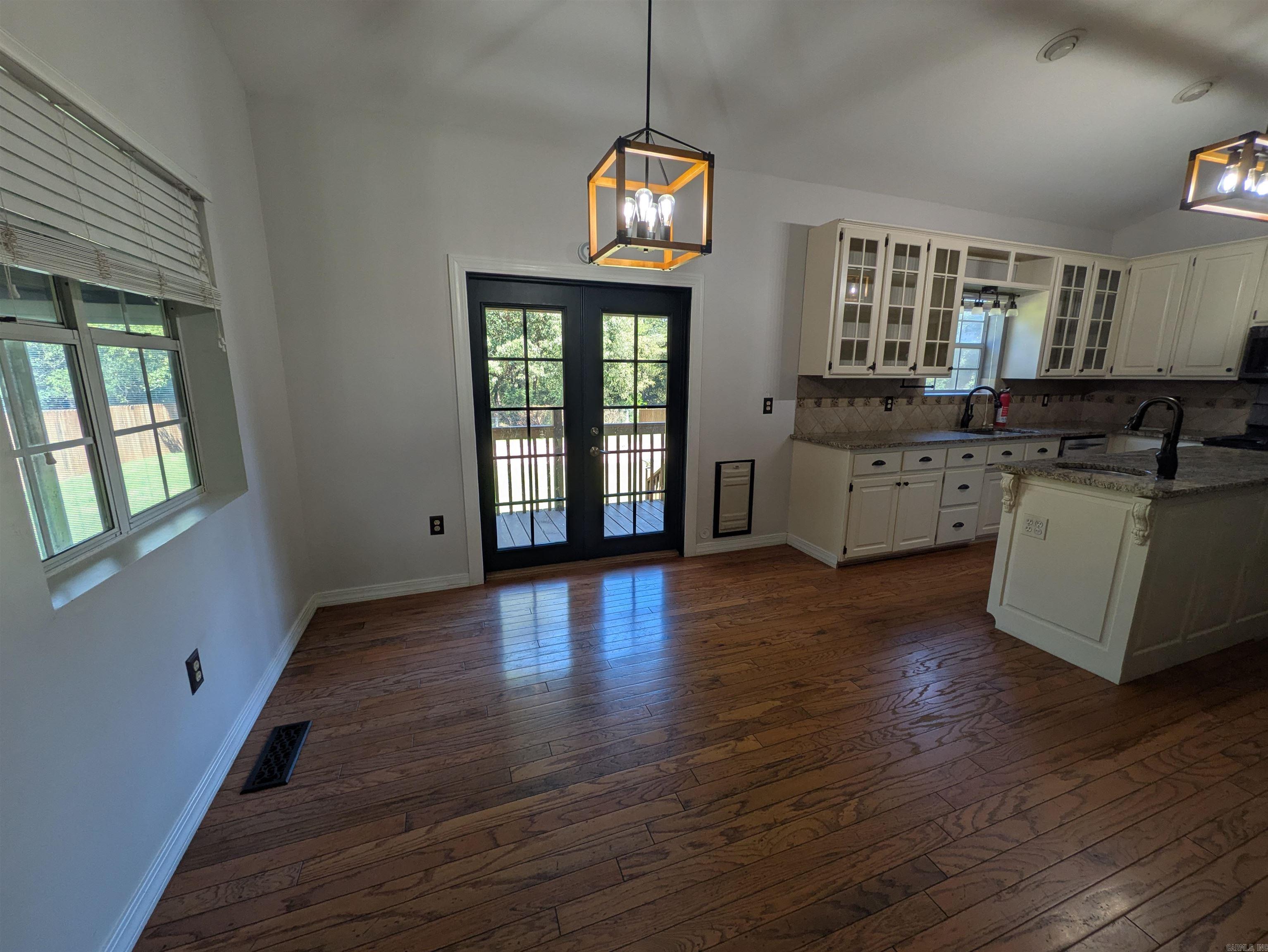 CEDAR HILLS - Residential