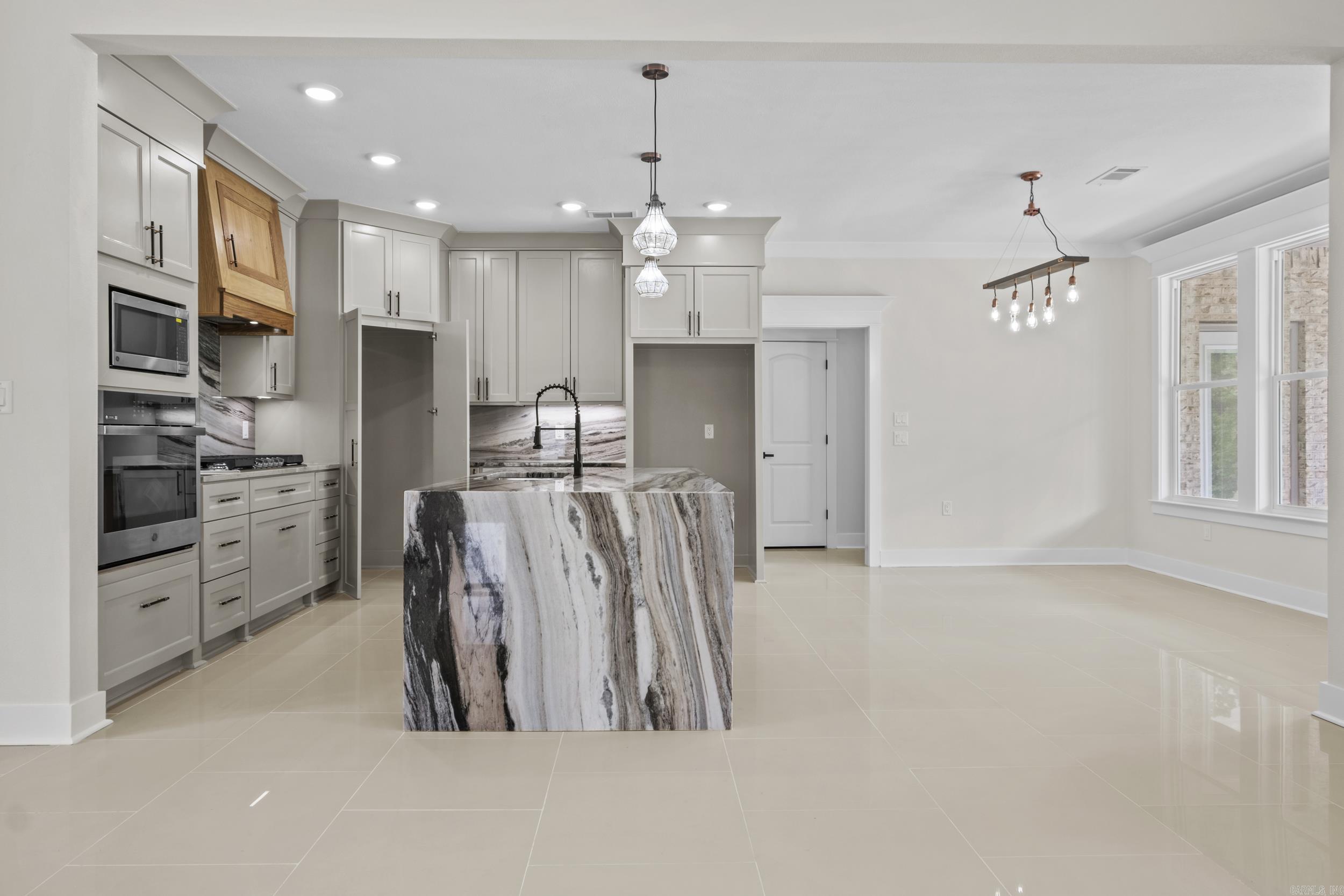 CREEKSIDE ADDN - Residential