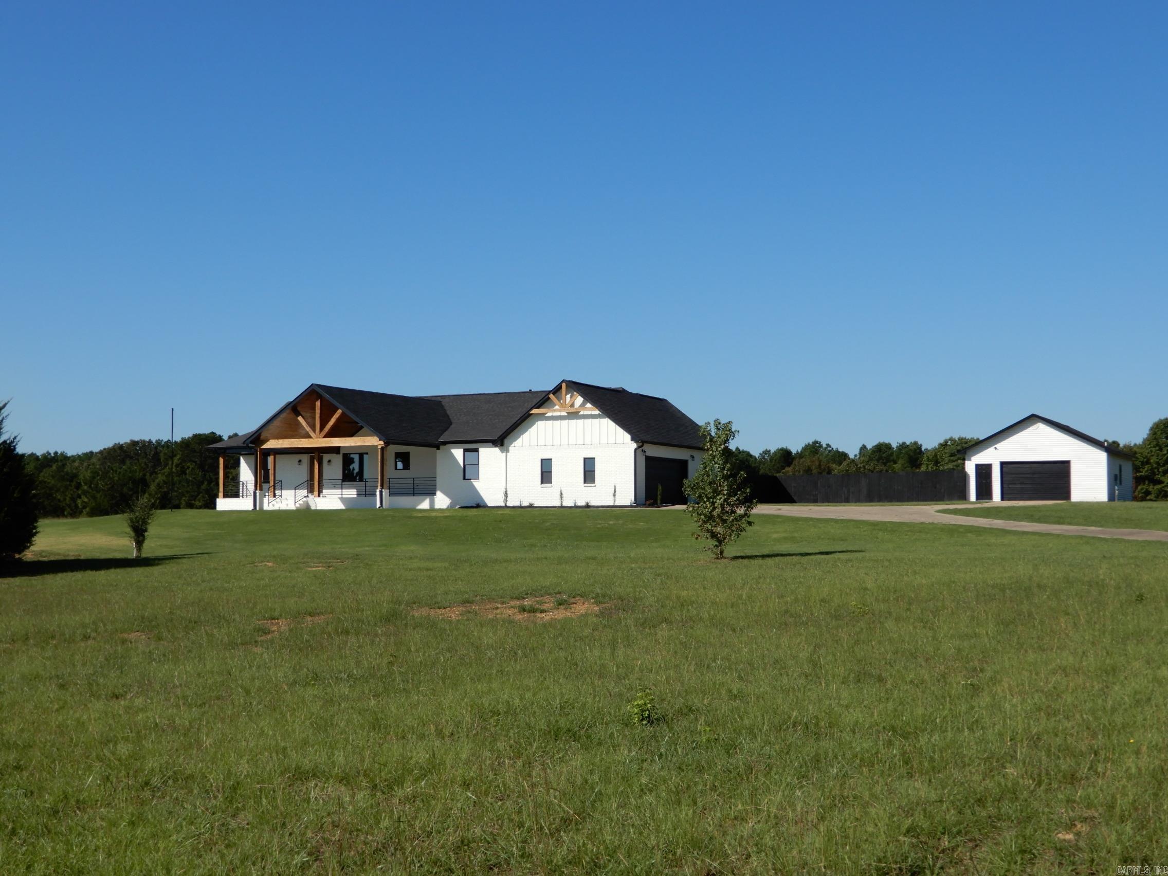 Heber Springs Outside - Residential