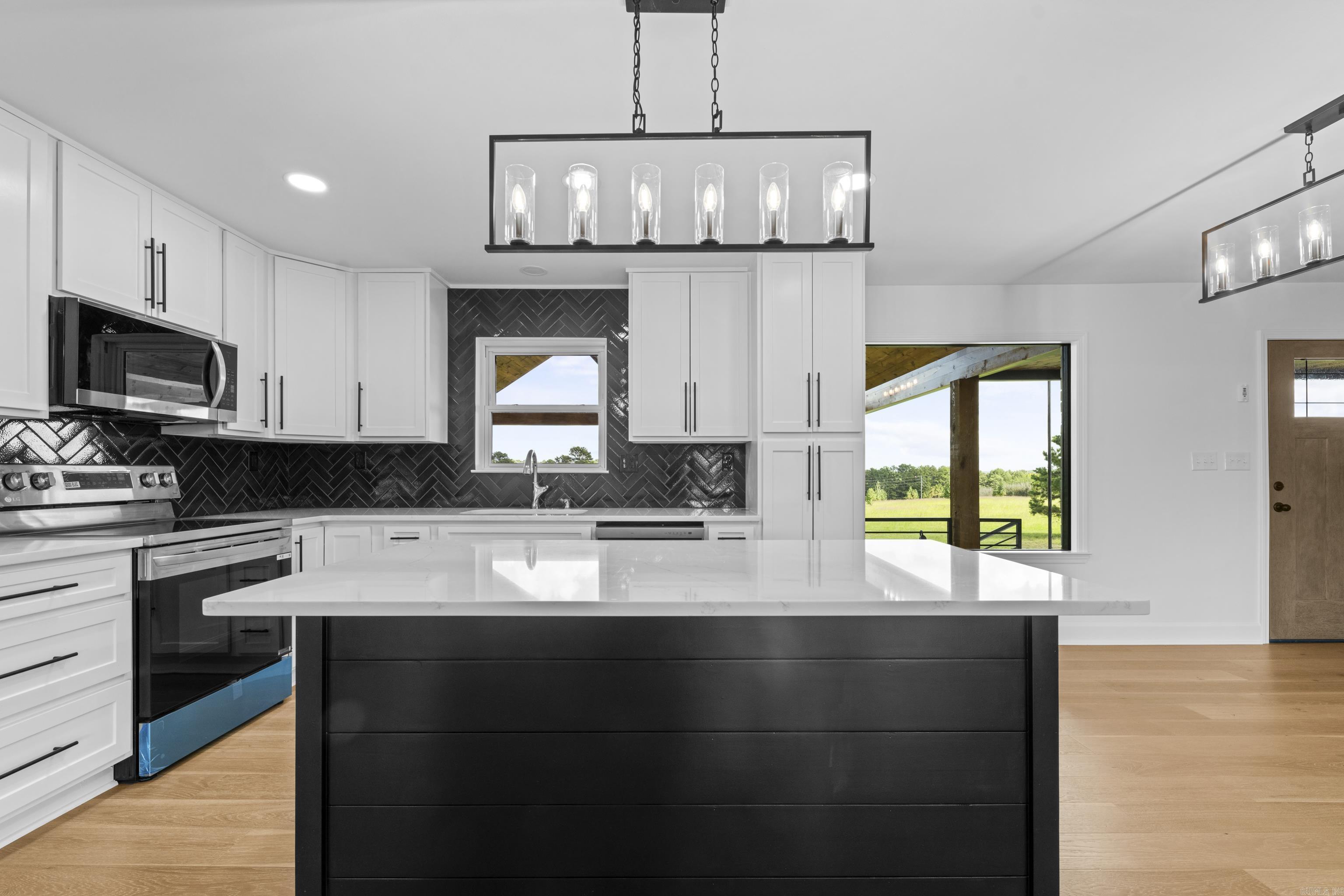 Heber Springs Outside - Residential