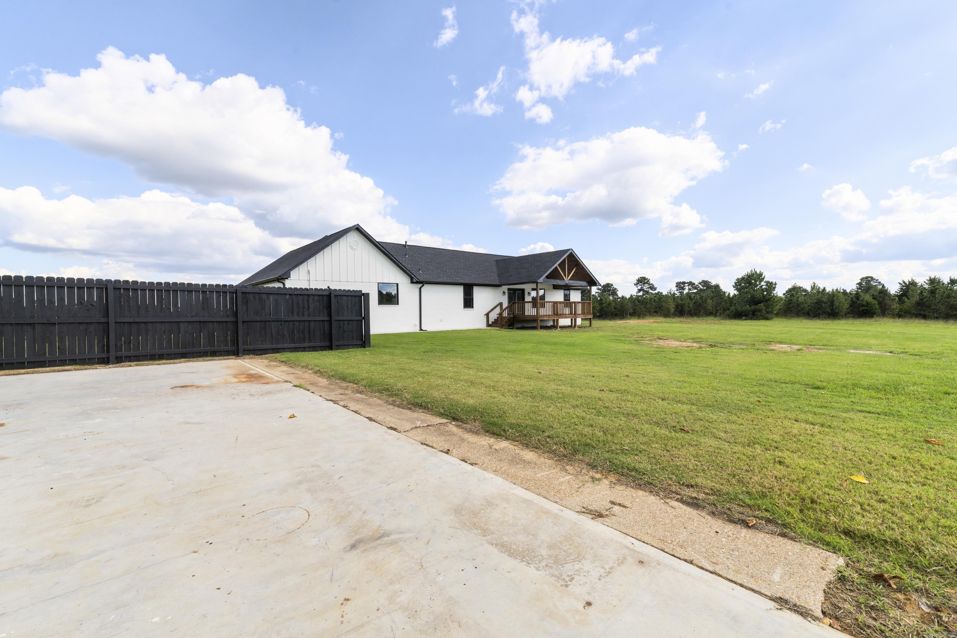 Heber Springs Outside - Residential