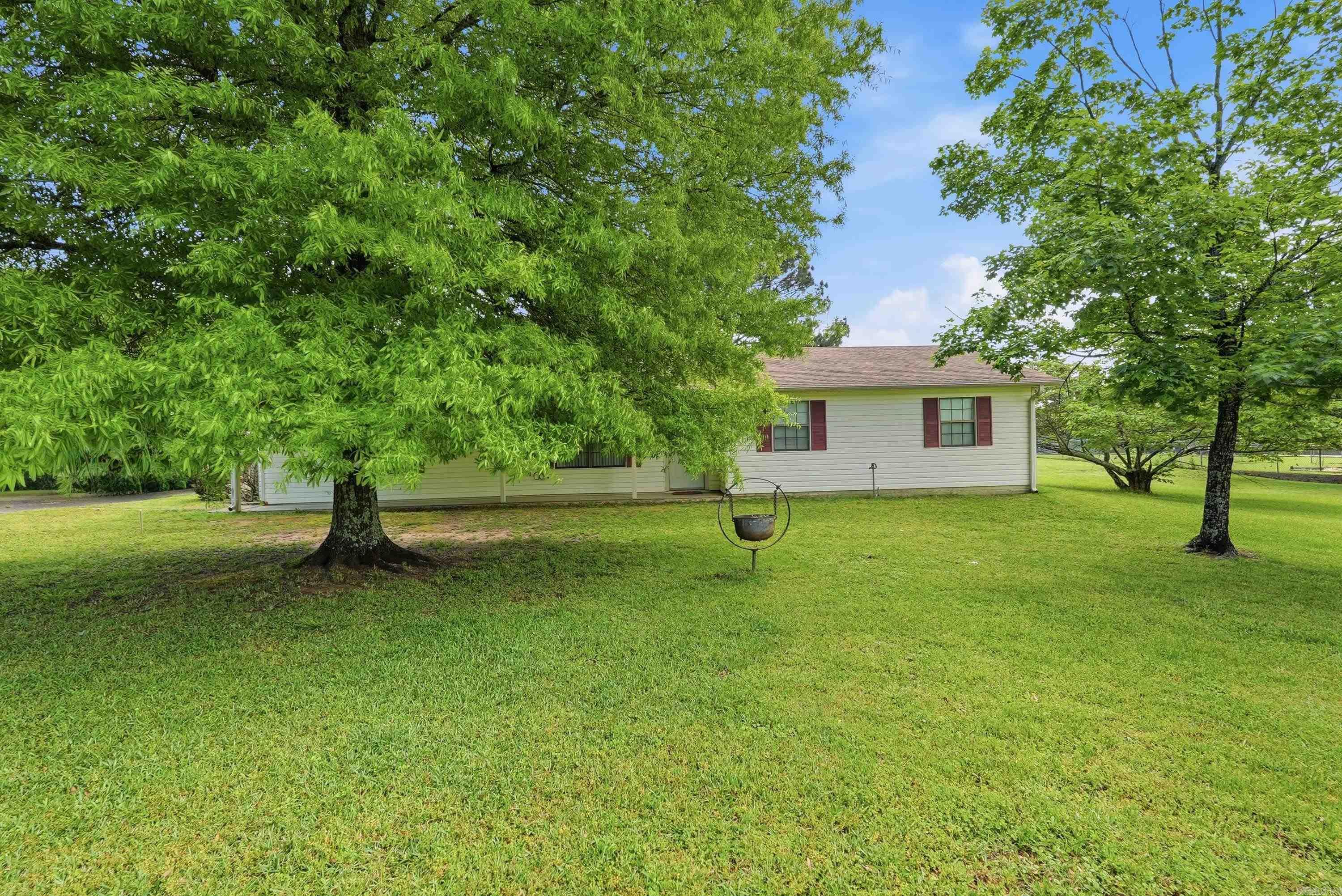 EASTWOOD ACRES - Residential