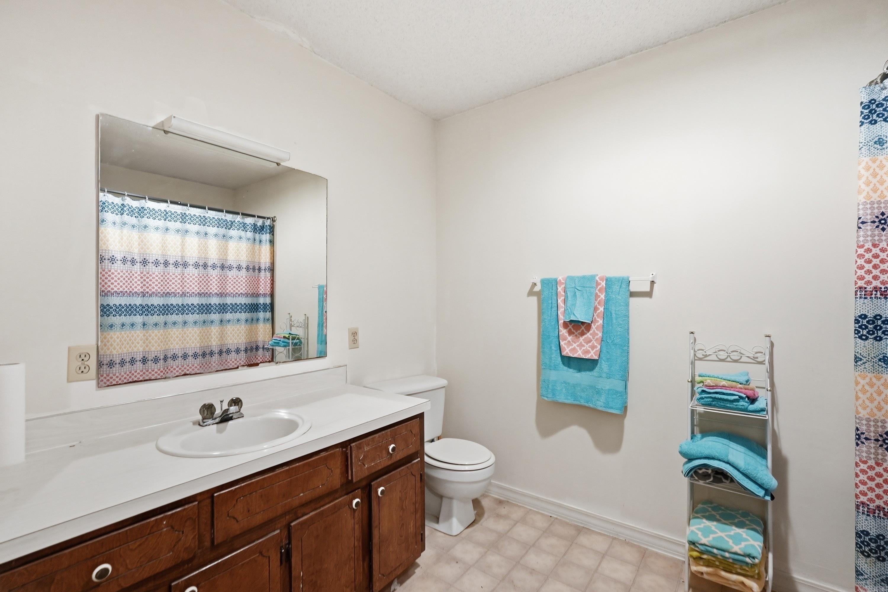 EASTWOOD ACRES - Residential