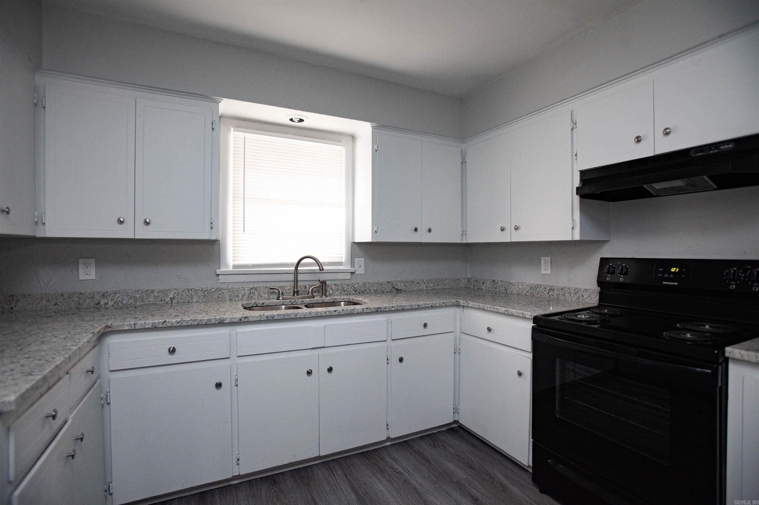 HARLTON ADDN - Residential