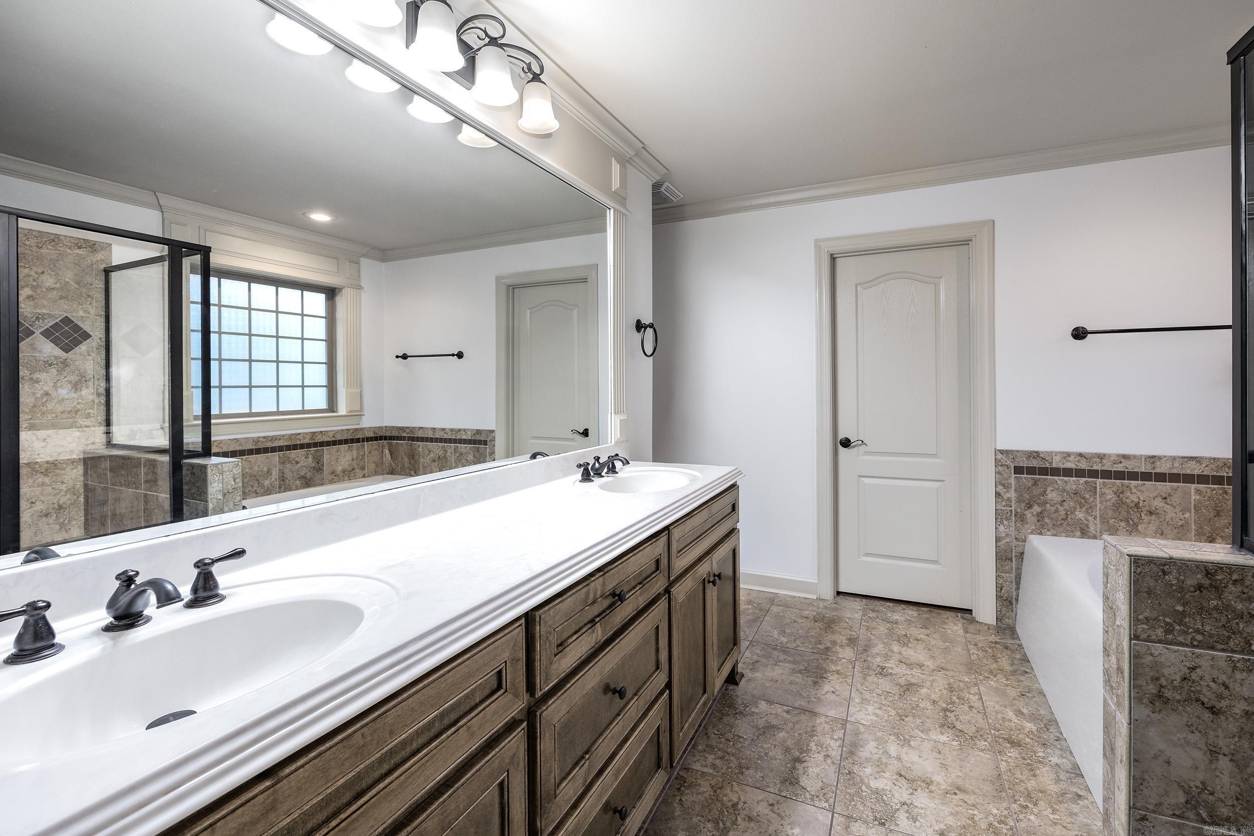 COUNTRY CLUB OF AR THE PH XXIII - Residential