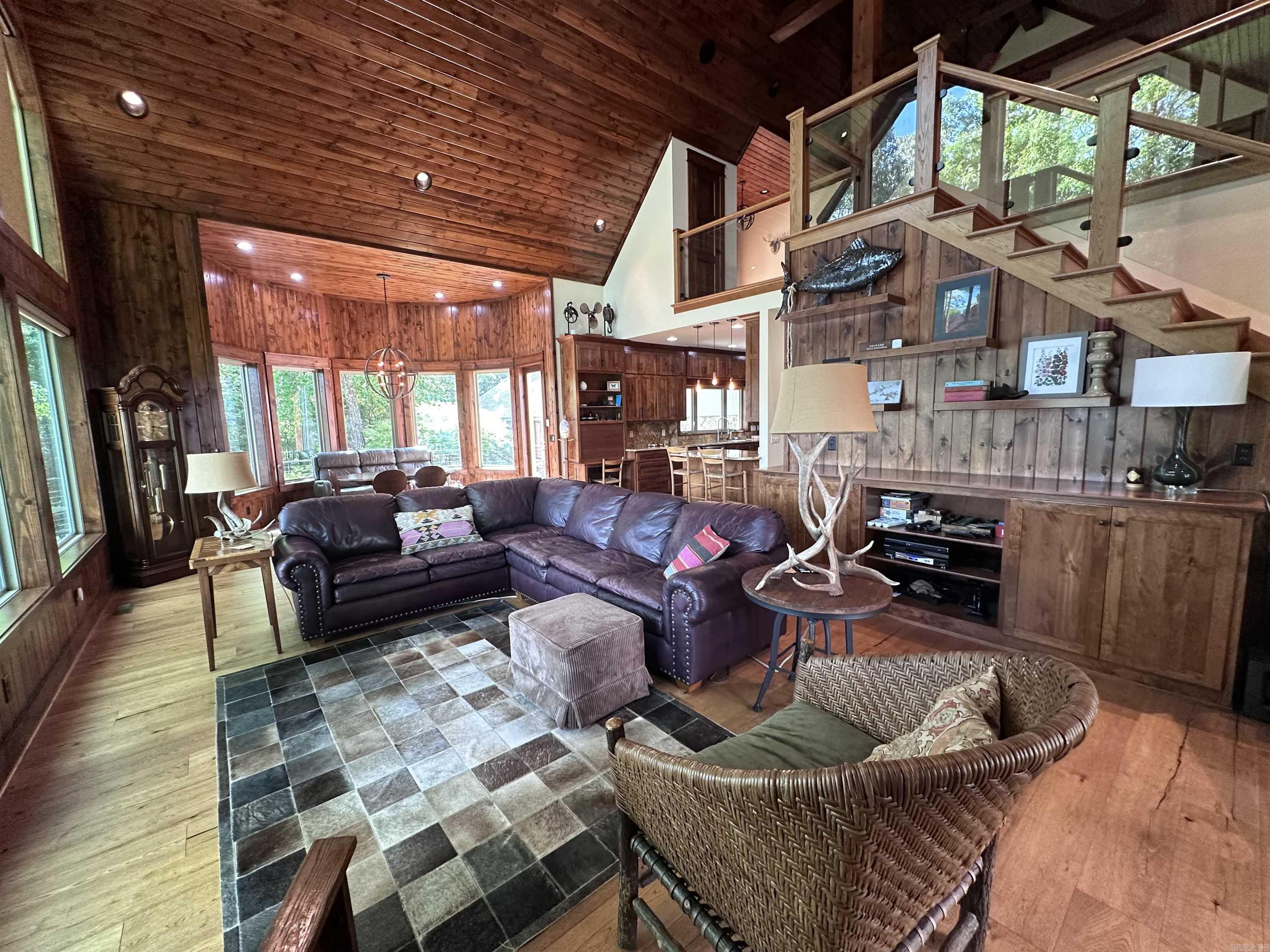 BELMONT ACRES - LAKE - Residential
