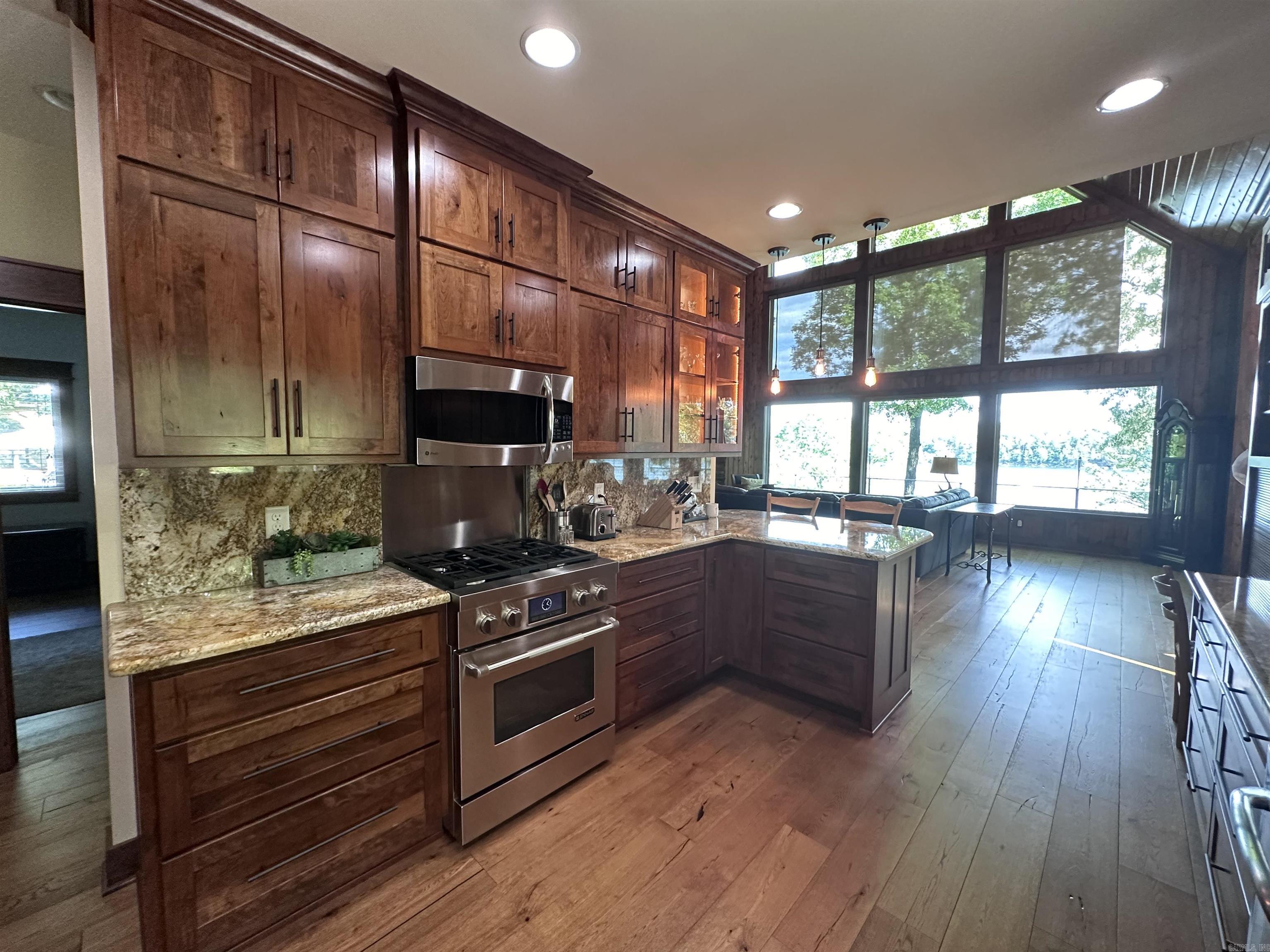 BELMONT ACRES - LAKE - Residential