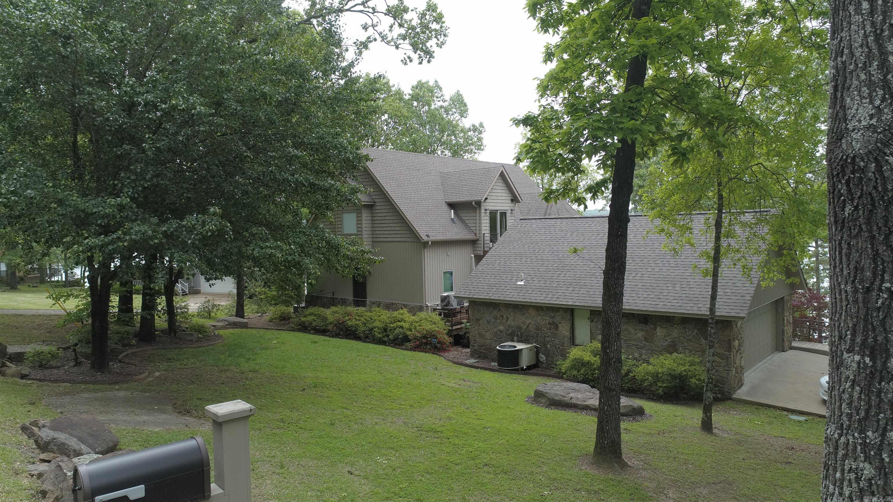 BELMONT ACRES - LAKE - Residential