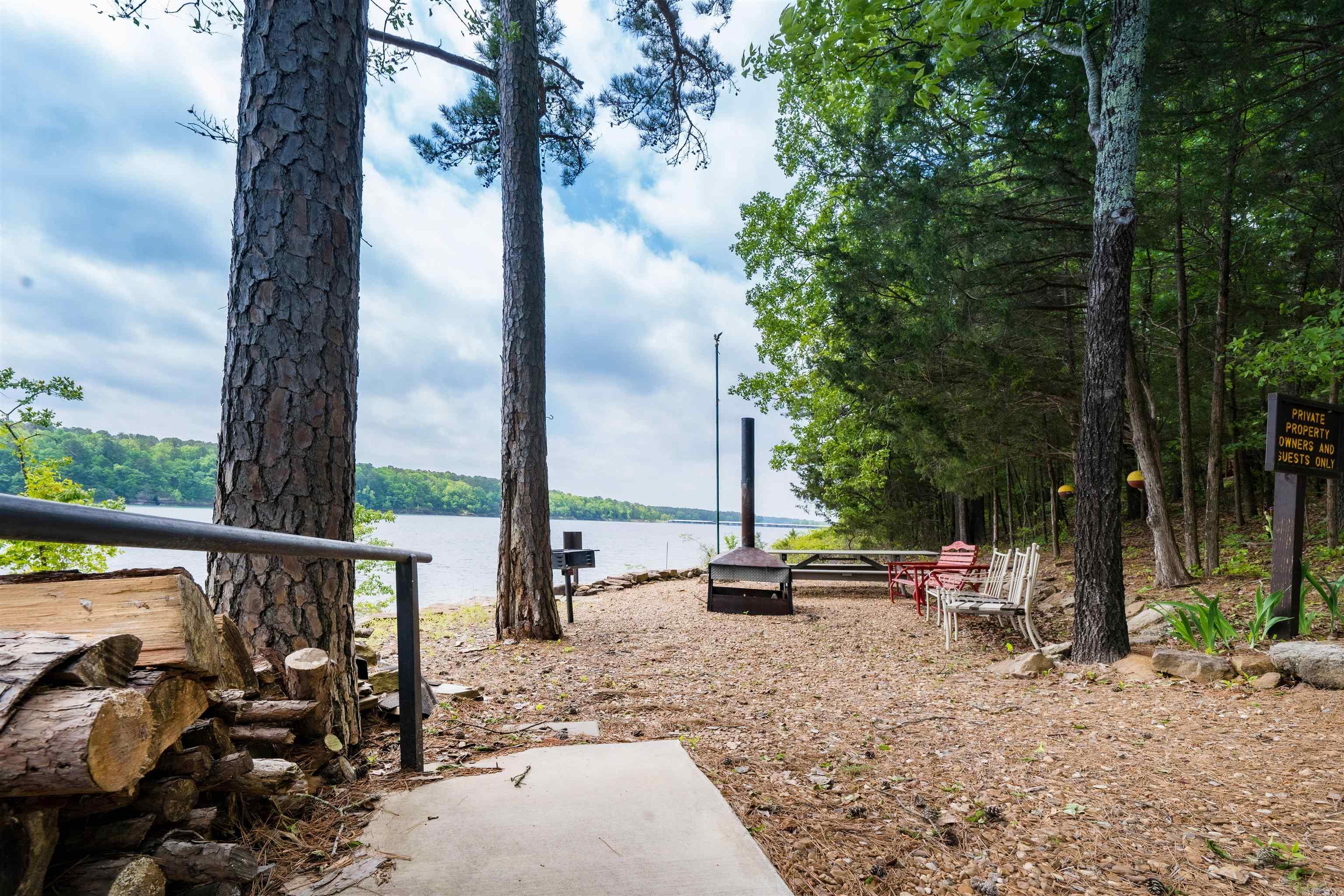 BELMONT ACRES - LAKE - Residential