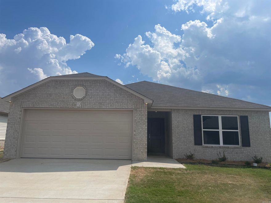 Rausch Coleman Fenway Floor Plan Gorgeous New Construction Home with three bedrooms & two bathrooms. Open Kitchen to looks out to the Living Room. Amazing home in an amazing location. Cypress Bend is minutes away from anything you could possibly need. This home comes with a 2-10 Home Buyer's Warranty with $0.00 deductible.