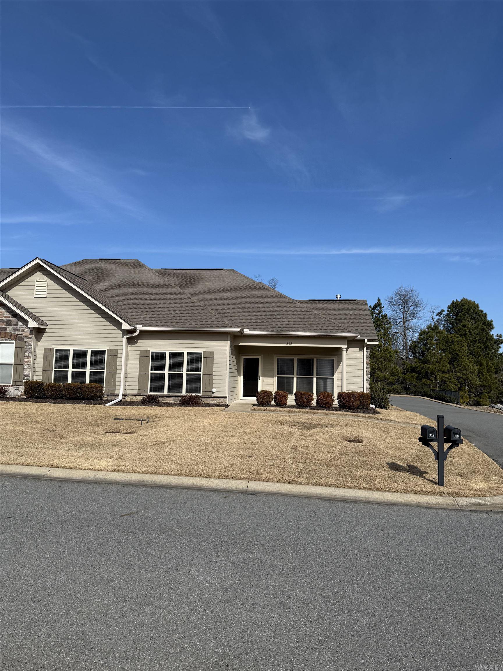 MOUNTAIN TERRACE ESTATES TOWNHOM - Residential