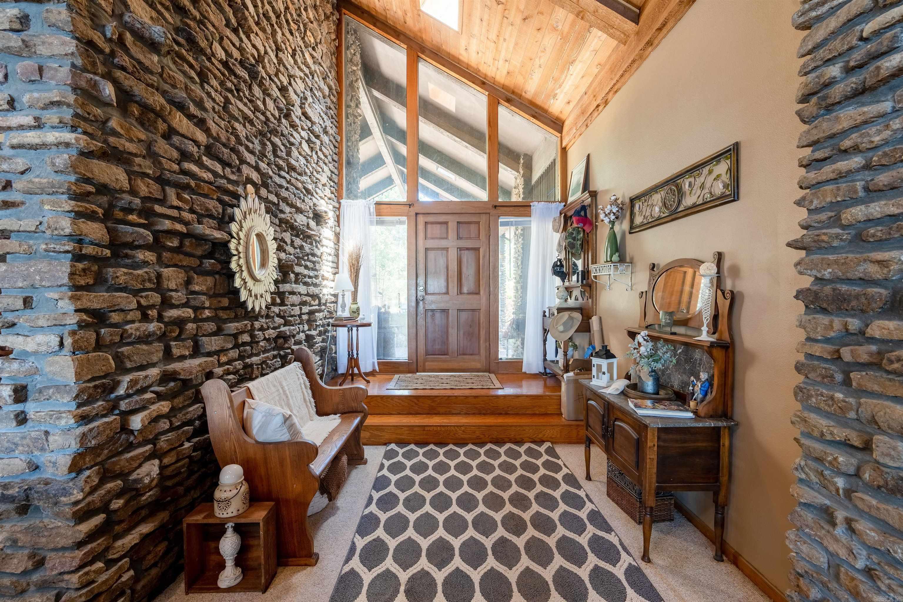 RIVIERA COVE - LAKE - Residential