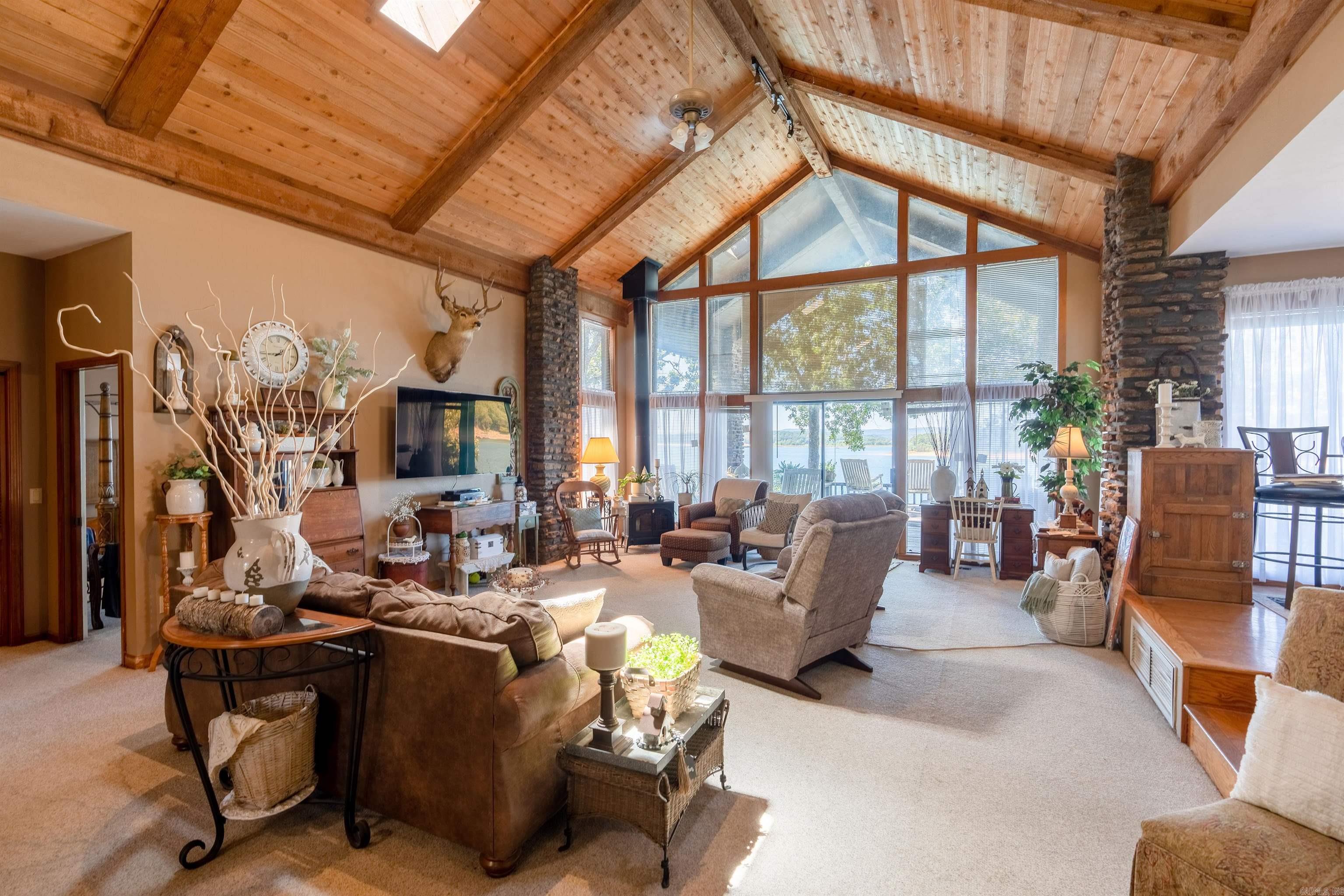 RIVIERA COVE - LAKE - Residential