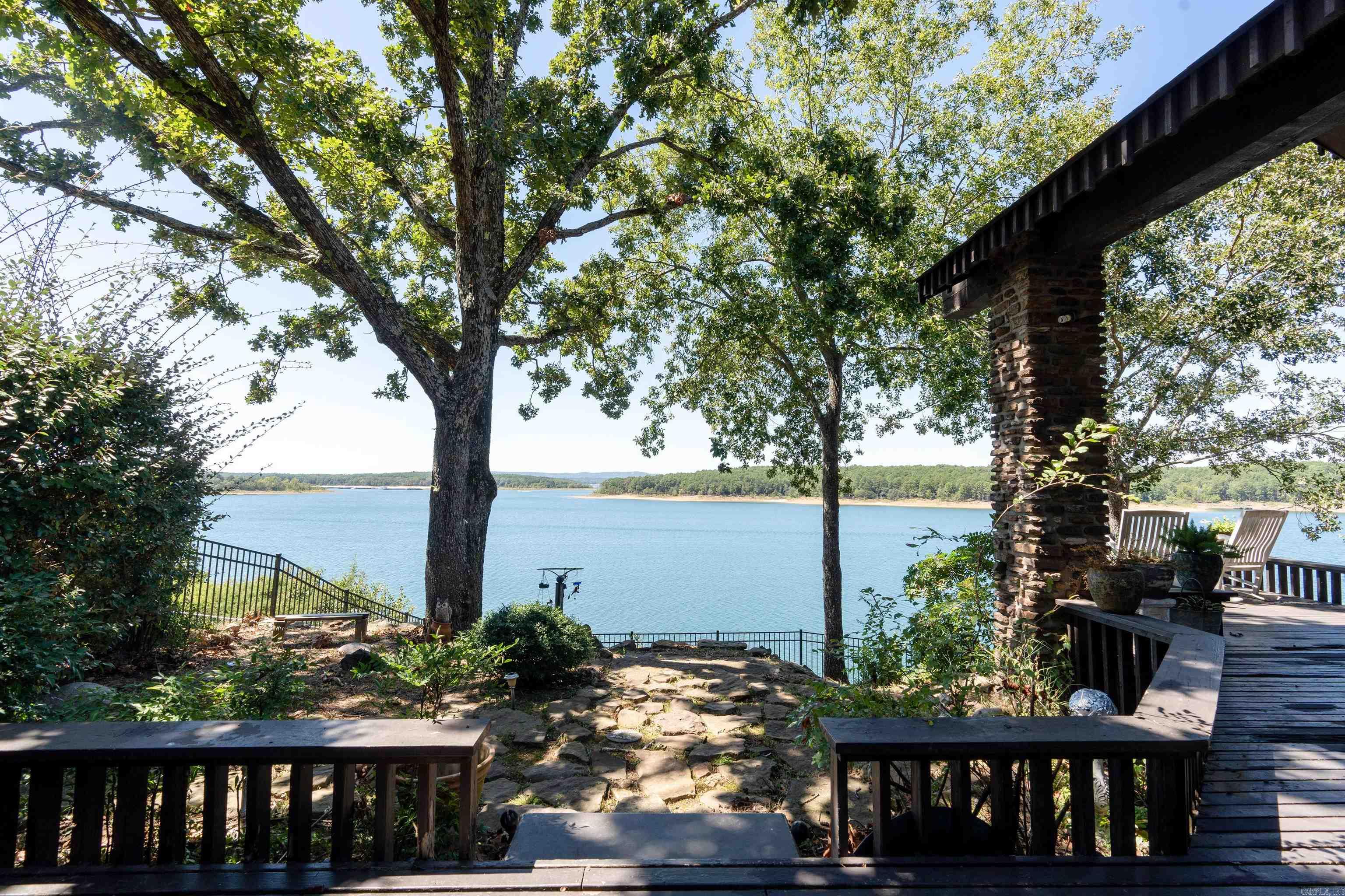 RIVIERA COVE - LAKE - Residential