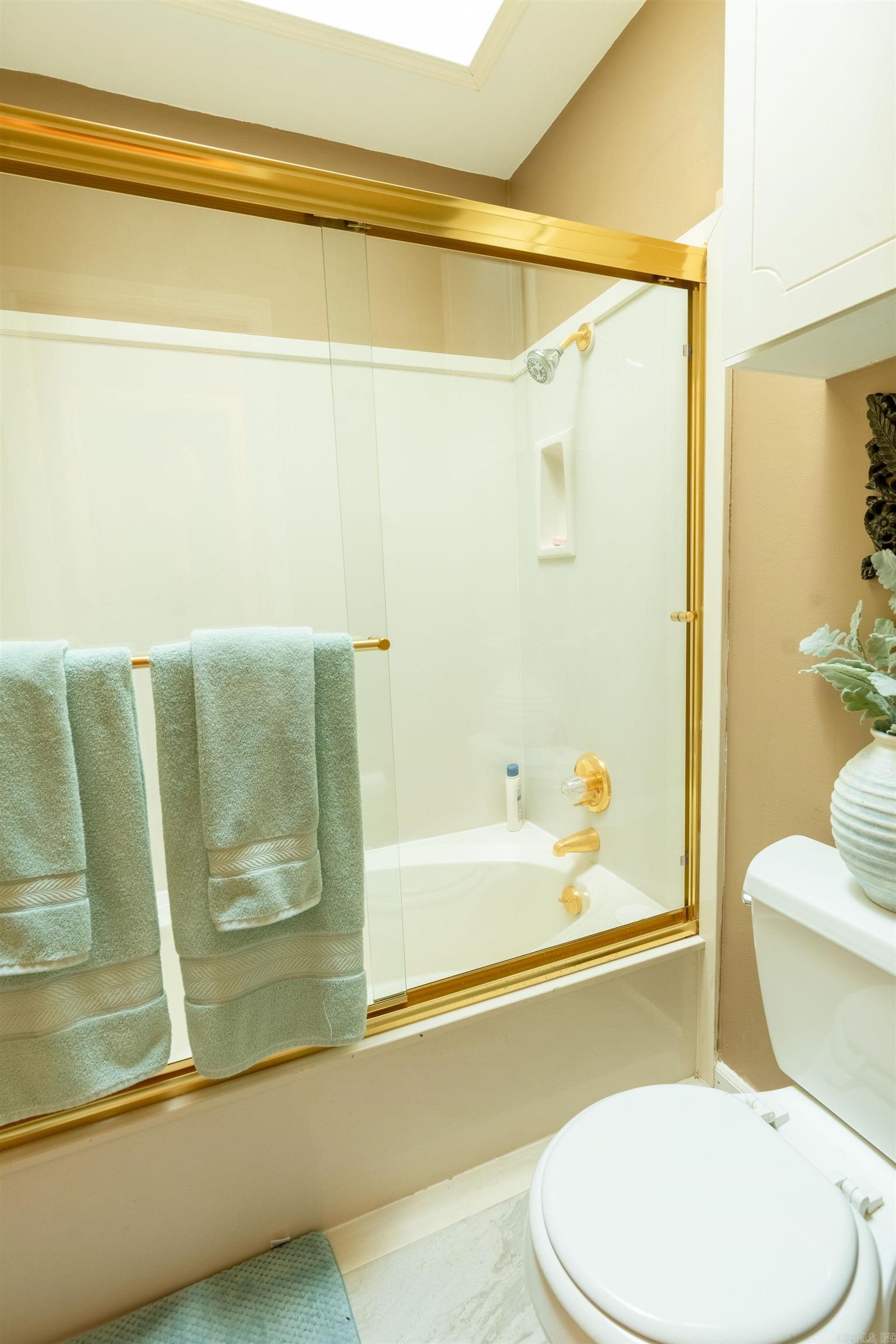 RIVIERA COVE - LAKE - Residential